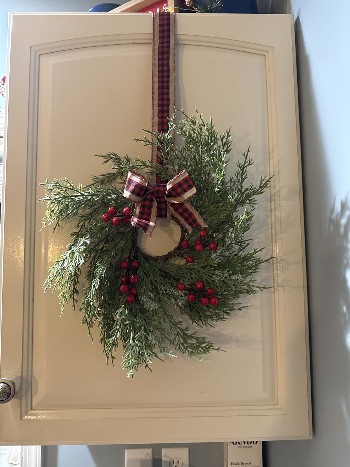 6 Pcs 14 Inch Small Christmas Wreath, Christmas Wreaths for Windows, Winter Mini Wreaths Christmas, Cabinet Wreaths for Kitchen, Window Decorations for Front Door Candle Rings Outdoor Indoor customer photo 1