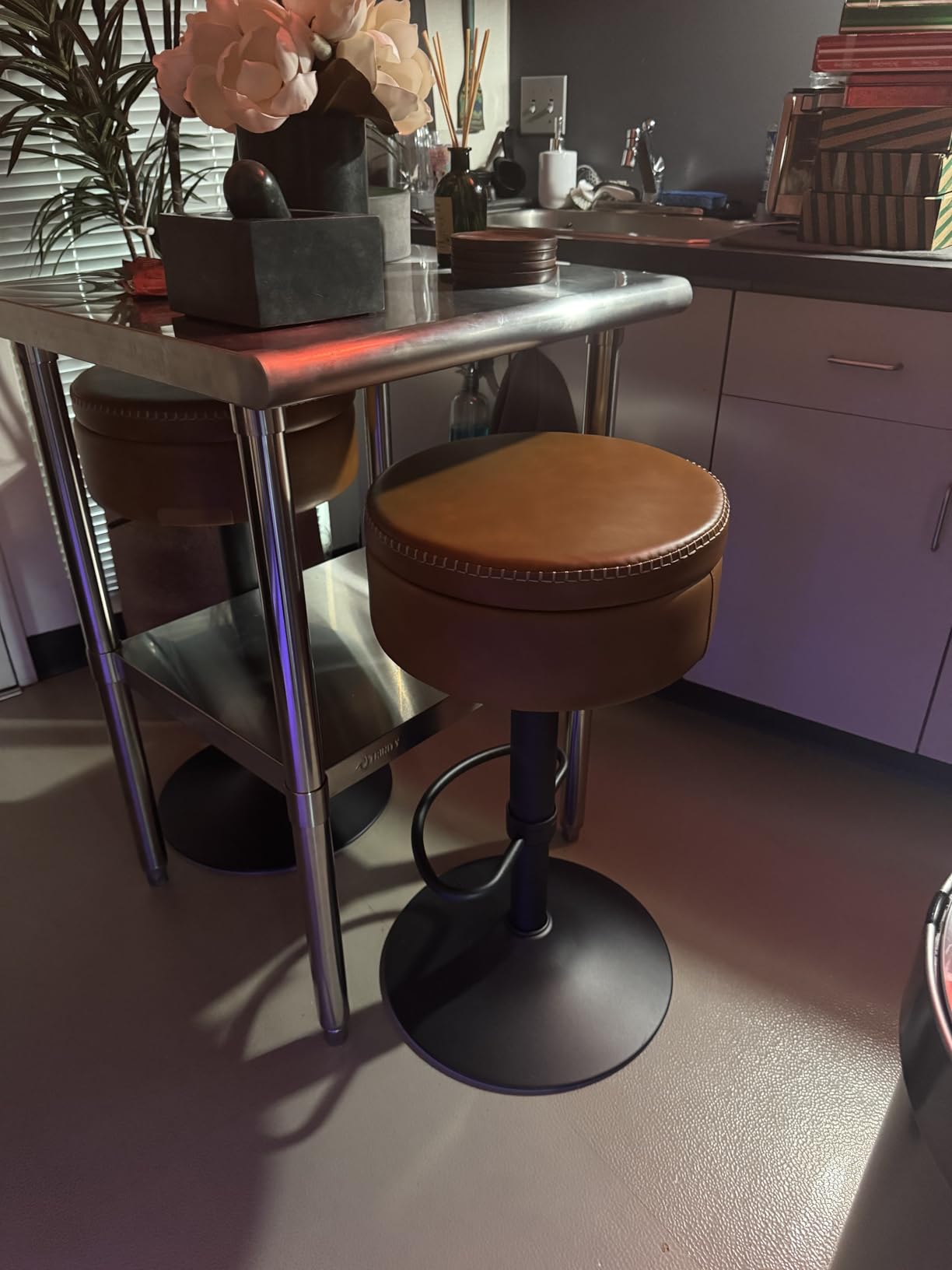 VASAGLE EKHO Collection - 360° Swivel Bar Stools Set of 2, Height Adjustable Barstools with Storage, Synthetic Leather with Stitching, Mid-Century Modern, Kitchen Bar, Easy Assembly, Caramel Brown customer photo 1
