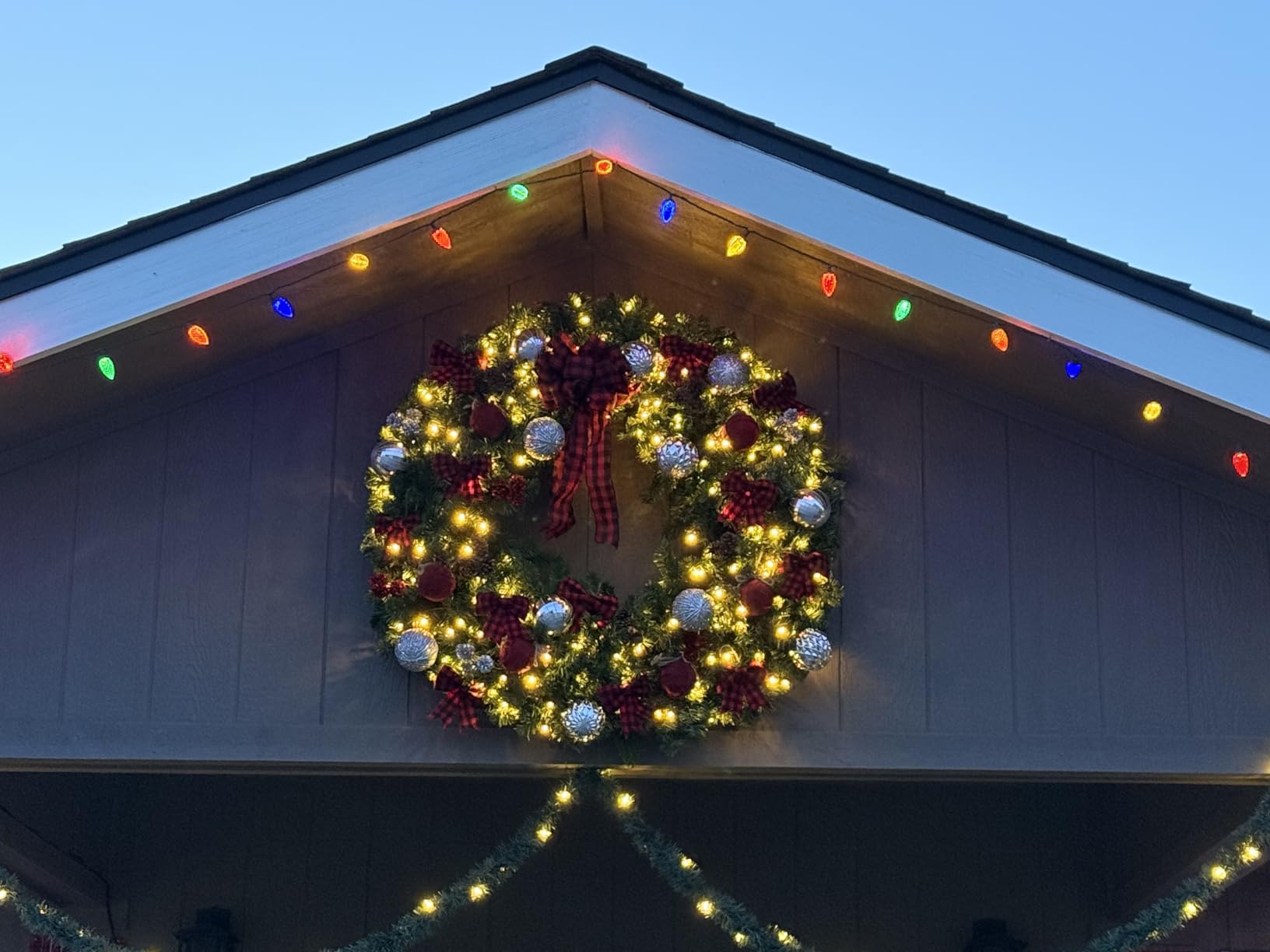 Best Choice Products 30in Large Artificial Pre-Lit Fir Christmas Wreath Holiday Accent Decoration w/ 100 LED Lights, 220 PVC Tips customer photo 2