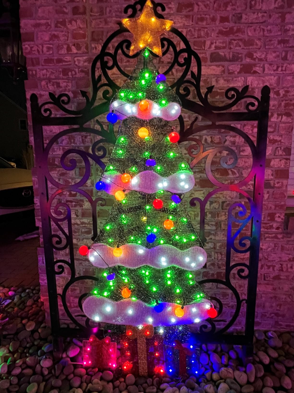 Best Choice Products 6ft Lighted 2D Christmas Tree Outdoor Décor, Large Holiday Yard Decoration w/ 170 Twinkling LED Lights, Storage Bag - Red customer photo 1