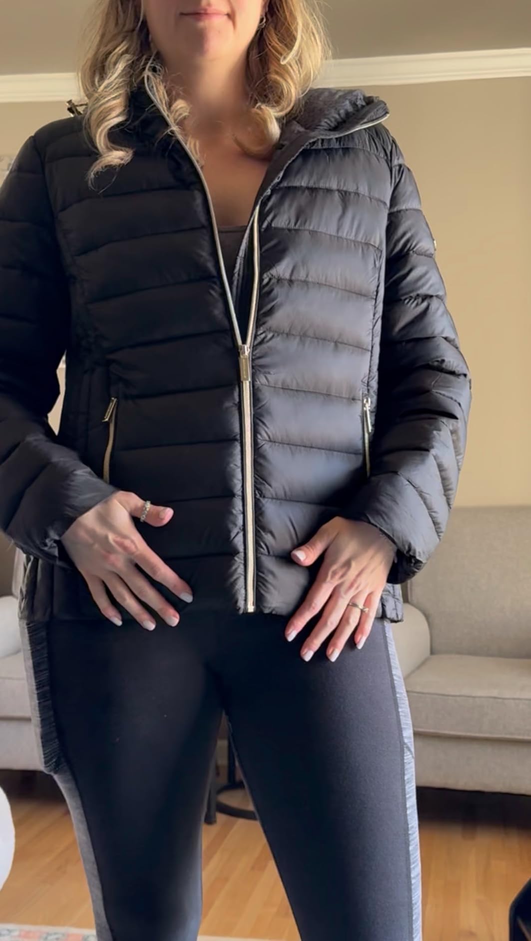 Michael Kors Women's Packable Puffer Jacket, Lightweight Down Alternative customer photo 2