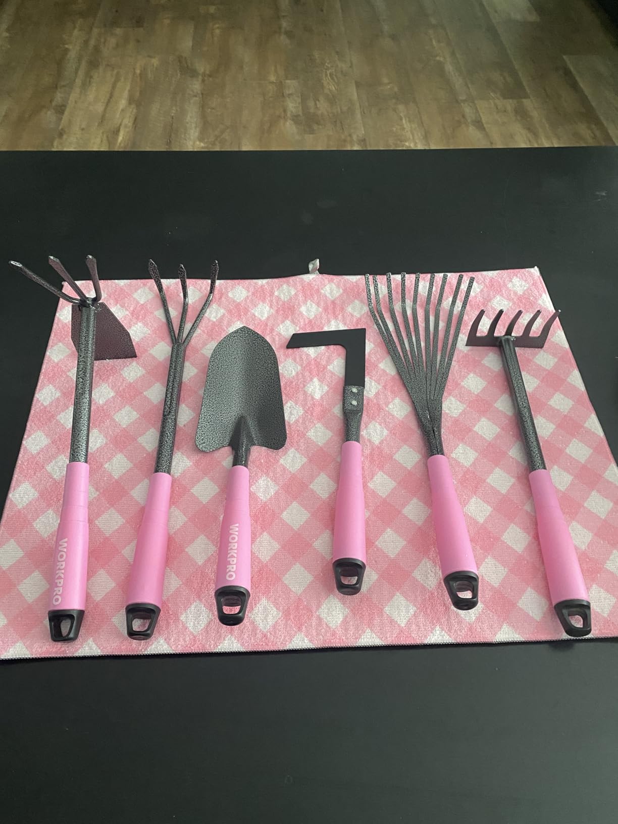 WORKPRO 6-Piece Garden Tool Set | Heavy Duty Gardening Hand Tools with Soft Rubber Handle, Including Trowel, Rakes, 2-in-1 Hoe and Crack Weeder customer photo 2