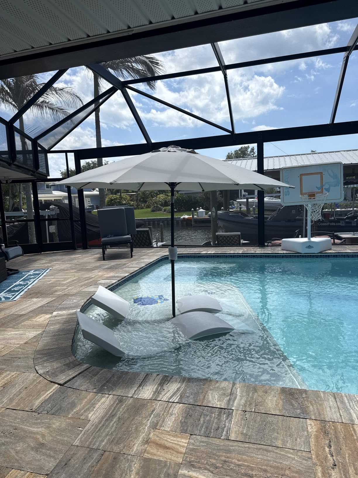Ayge 9 FT Patio Umbrella Outdoor Table Umbrella Fiberglass Frame Beige | 9 FT fiberglass frame, crank & tilt, 8 ribs, 180G UV50+ canopy. Wind fade resistant. Suitable for patio, deck, pool, garden. customer photo 2