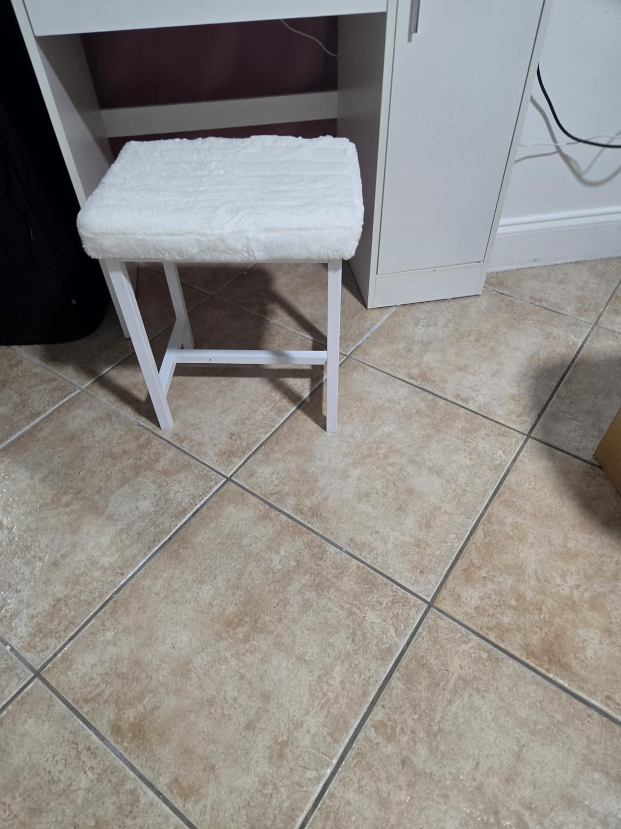 Small Plush Vanity Stool, Cute Vanity Stools with Soft Faux Rabbit Fur Cushion, White Makeup Vanity Chair for Small Spaces, Living Room, Bedroom, Entryway, Ottoman Foot Rest for Couch Sillas Modern customer photo 2