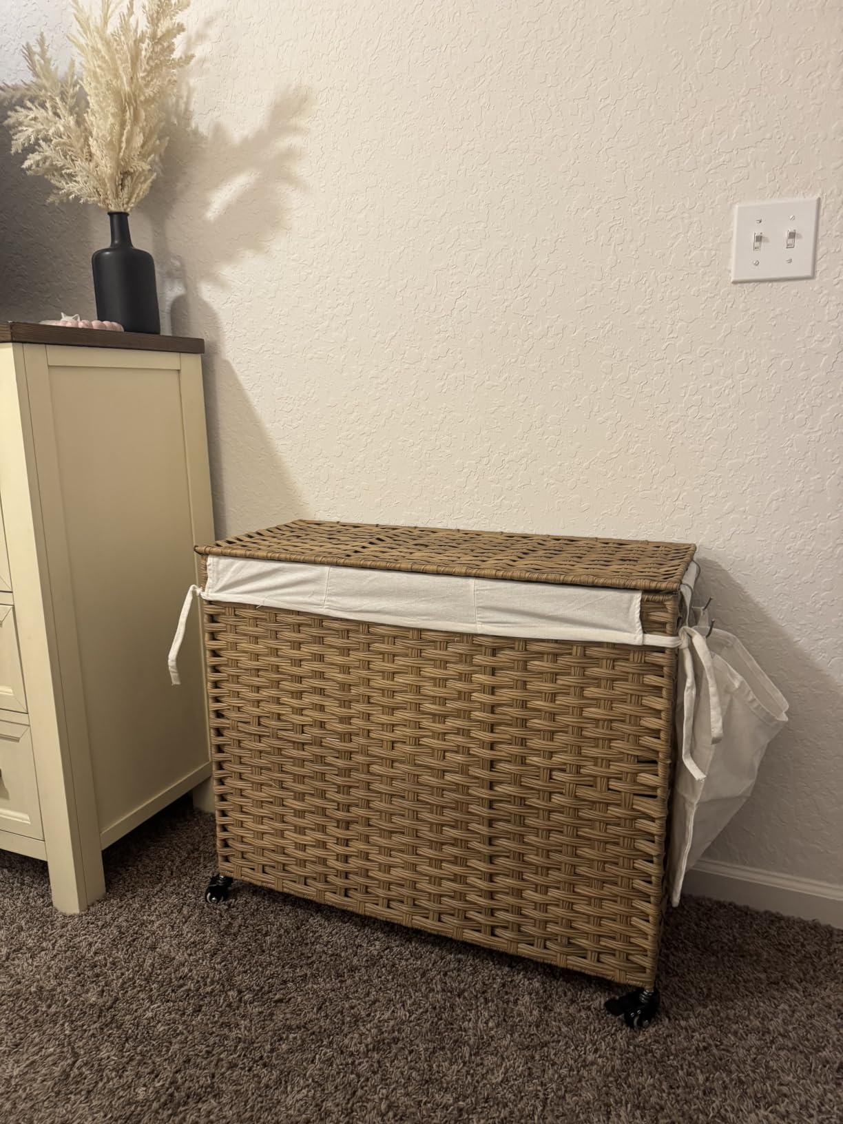 SONGMICS Laundry Hamper with Lid, 55.4 Gallons (210 L), Rolling Laundry Basket with Wheels, 4-Section Synthetic Rattan, Removable Liner, Bedroom, 33.9 x 15.7 x 26 Inches, Natural Color ULCB460Y01 customer photo 1