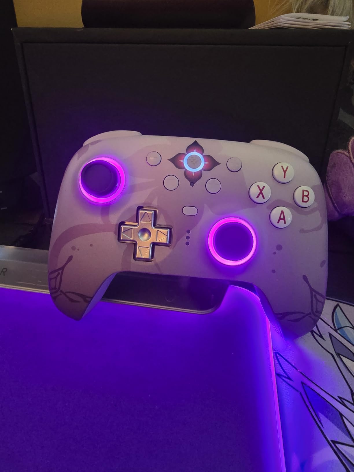 8Bitdo Ultimate 2 Wireless Controller for PC, Apple, Steam & Android, Black | TMR Joysticks, Hall/Tactile Triggers, 8Speed 2.4G, 1000Hz Polling Rate, Motion Control, RGB Fire Ring, Charging Dock customer photo 2