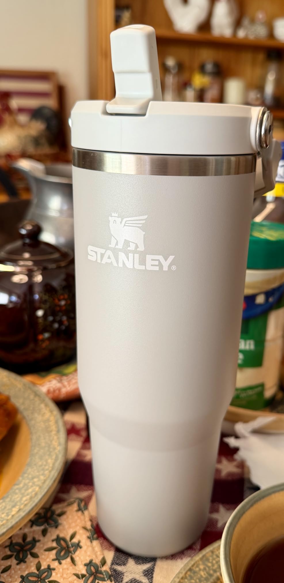 STANLEY IceFlow 2.0 Flip Straw Tumbler, 40 oz, Black 2.0 | Easy Carry Handle | Twist On Lid and Flip Up Straw | Leak Resistant Water Bottle | Insulated Stainless Steel | BPA-Free customer photo 2
