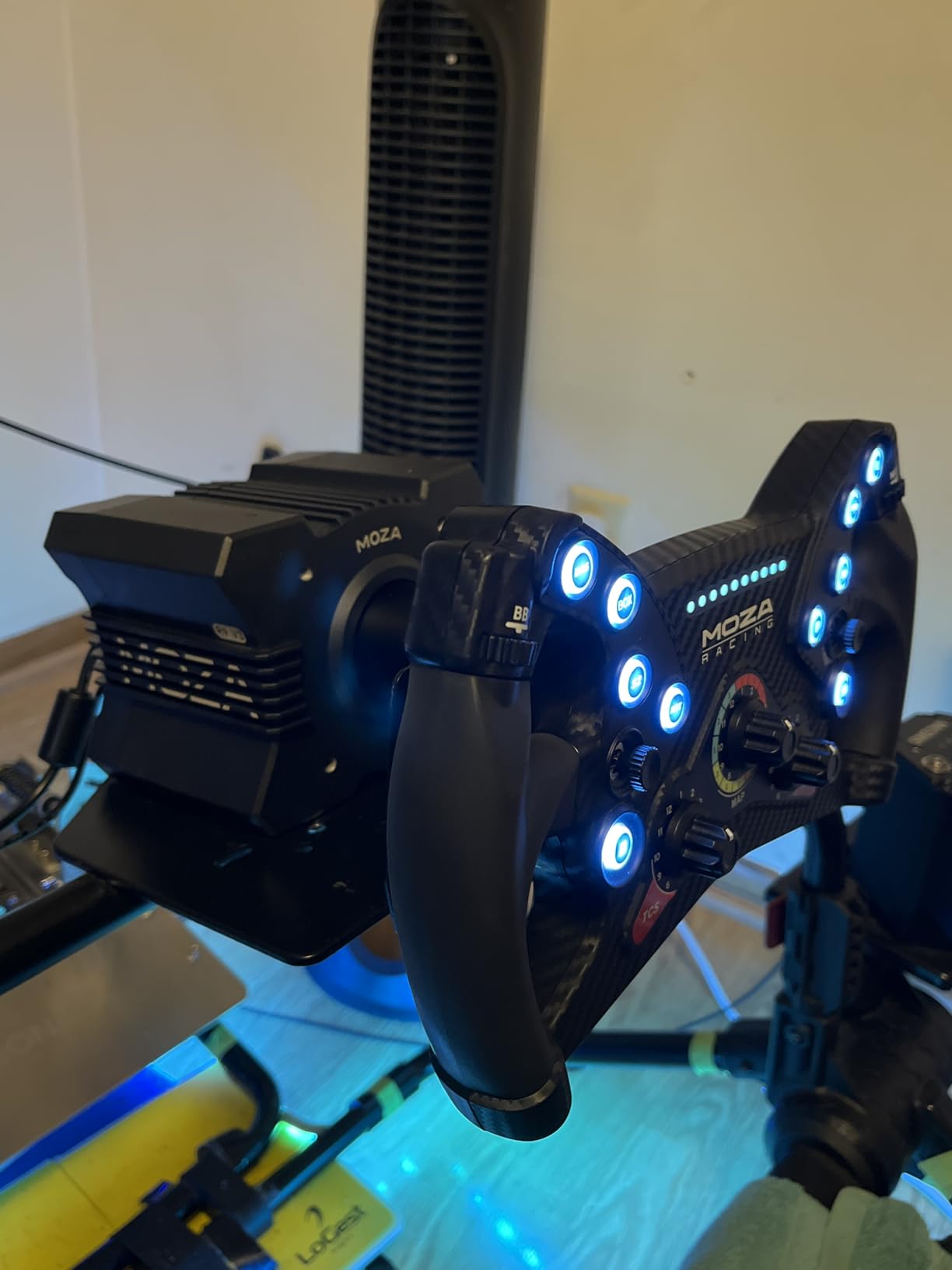 MOZA R9 V3 Direct Drive Sim Racing Wheelbase 9Nm Force Feedback Servo Base customer photo 2