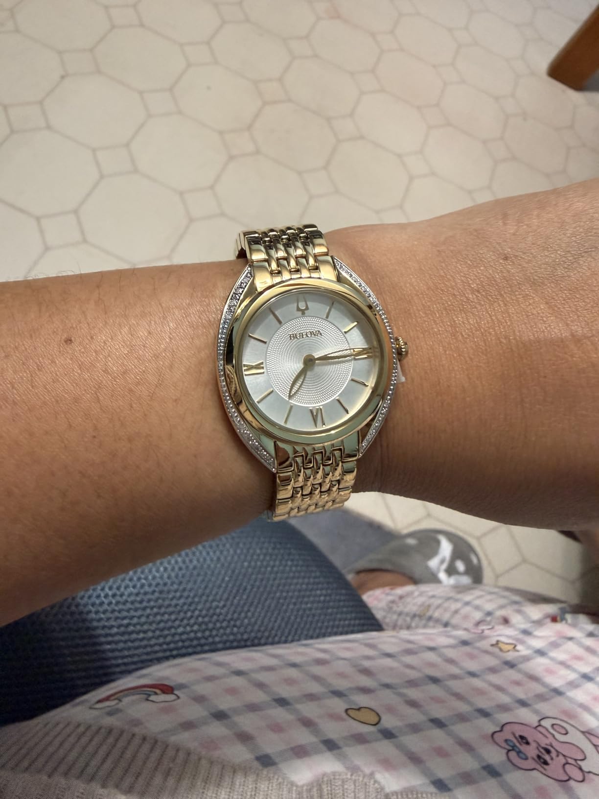 Ladies' Classic Diamond 2-Hand Quartz Stainless Steel Watch, 16 Diamonds, Sapphire Crystal customer photo 2