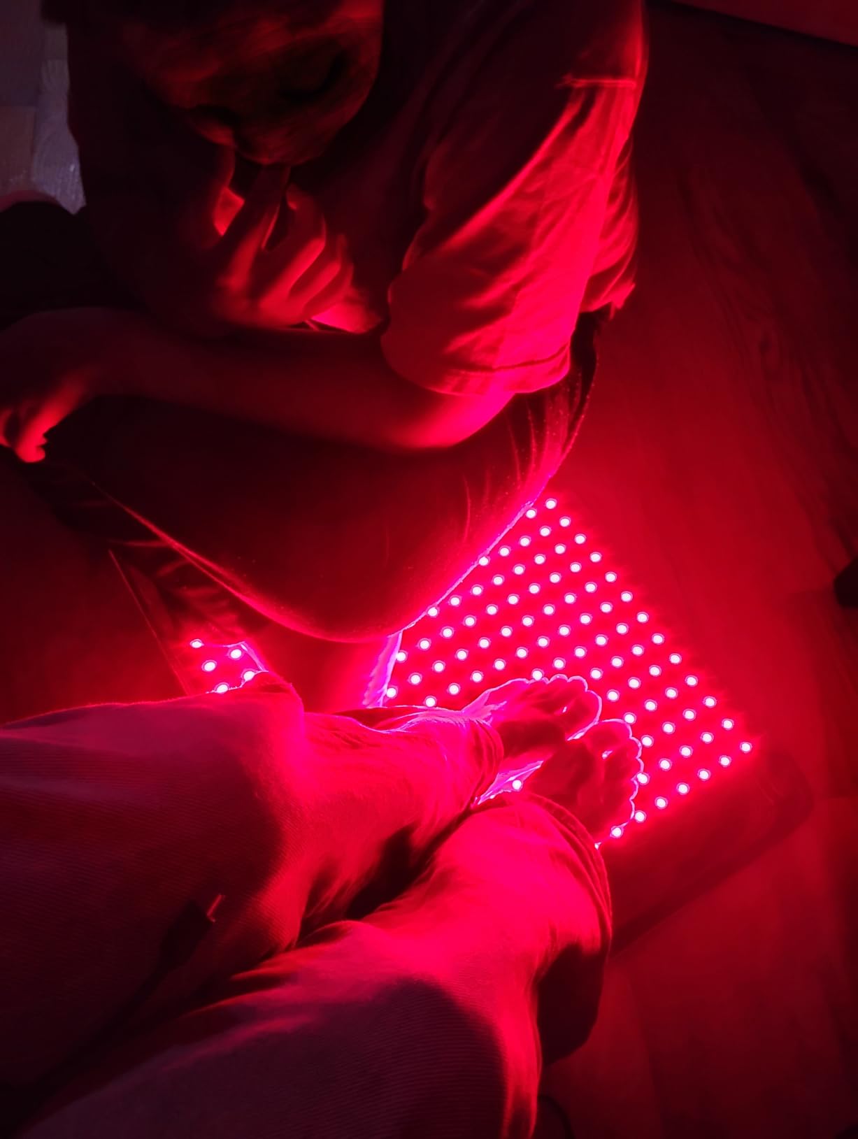 Comfytemp Red Light Therapy Mat for Body, 33'' x 17'', 660nm & 850nm | Flexible Near Infrared Light Therapy Pad, Wearable Light Blanket with Timer, for Back Belly Knee Joint Muscle, Home Use customer photo 1