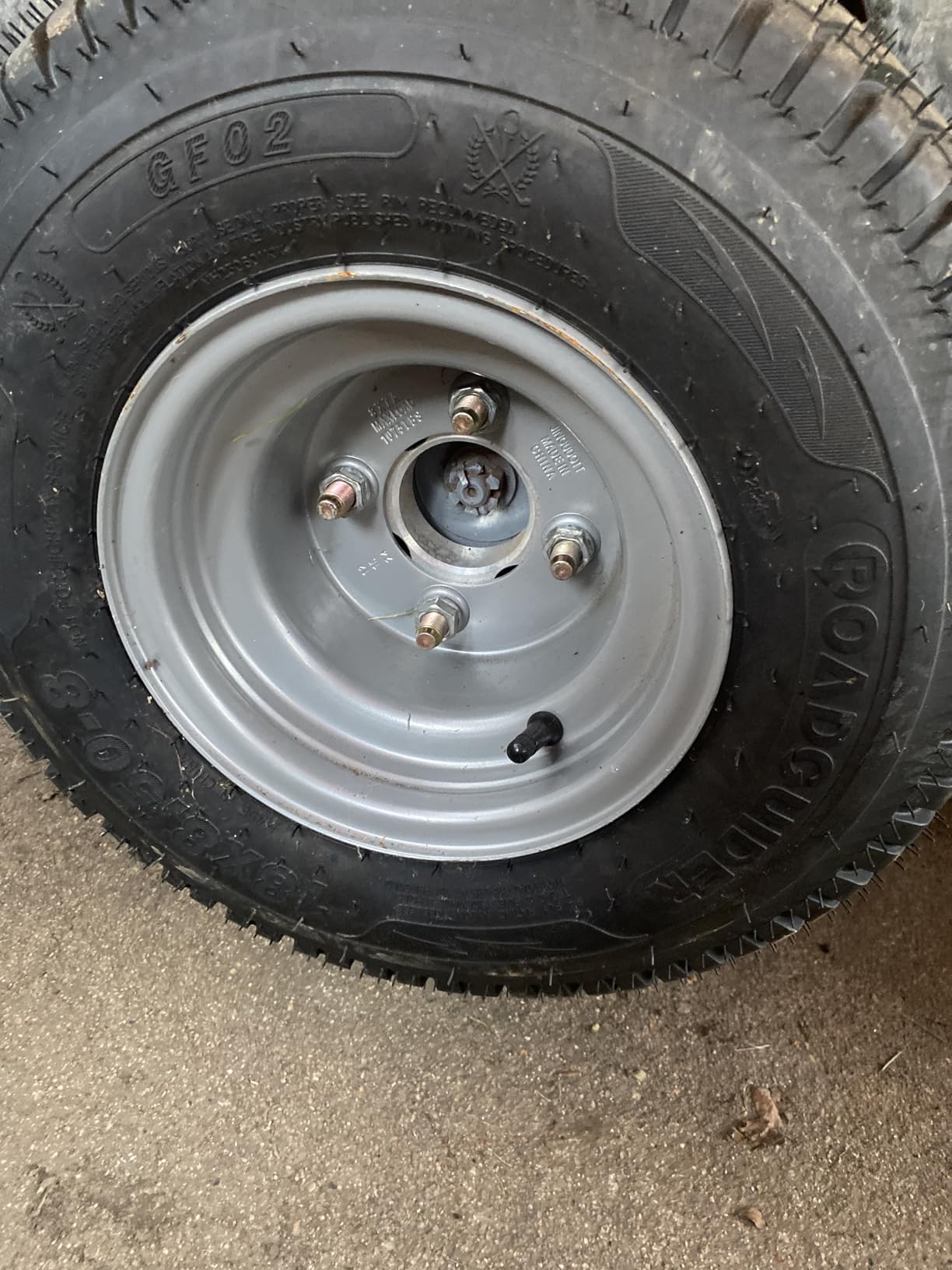 ROADGUIDER Golf Cart Tire & Wheel 18X8.50-8 4PR w 4X4