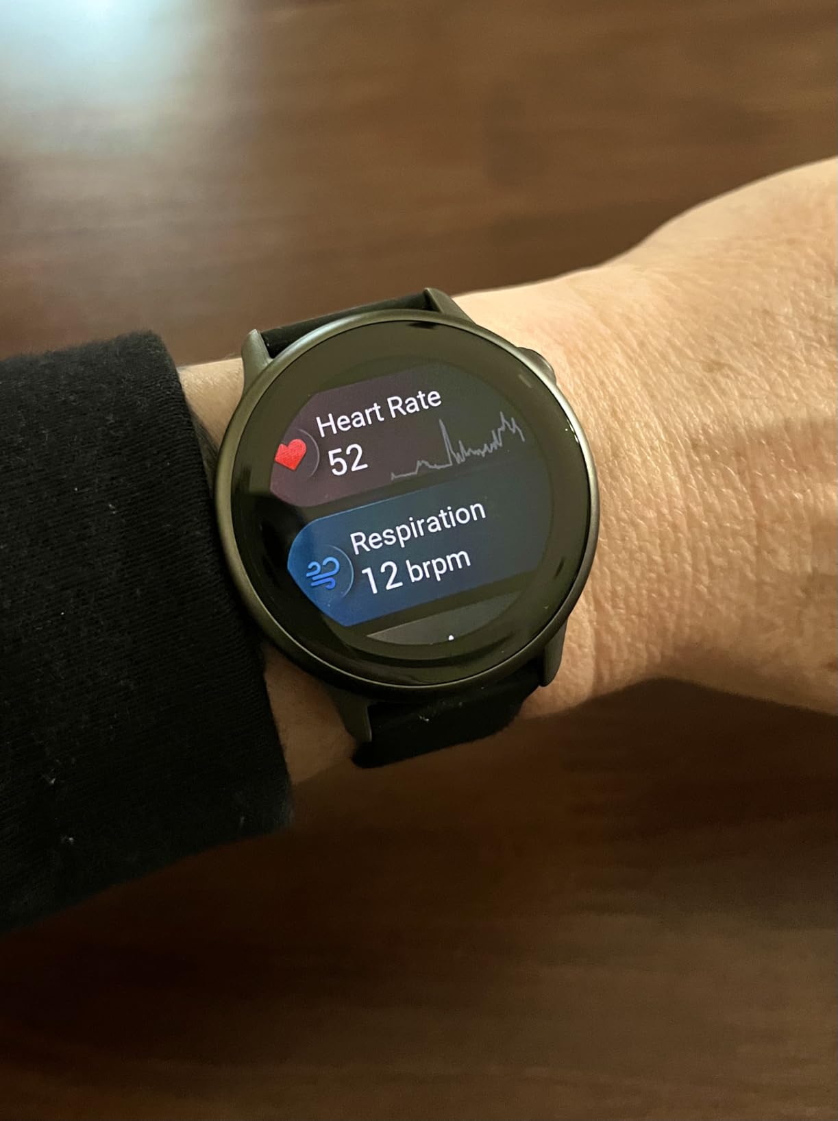 vivoactive 6, Health & Fitness GPS Smartwatch, 42mm, Bone | 24/7 Health Monitoring, Built-In Sports Apps, Sleep Coach, Body Battery Energy Monitoring, Daily Suggested Workouts customer photo 2