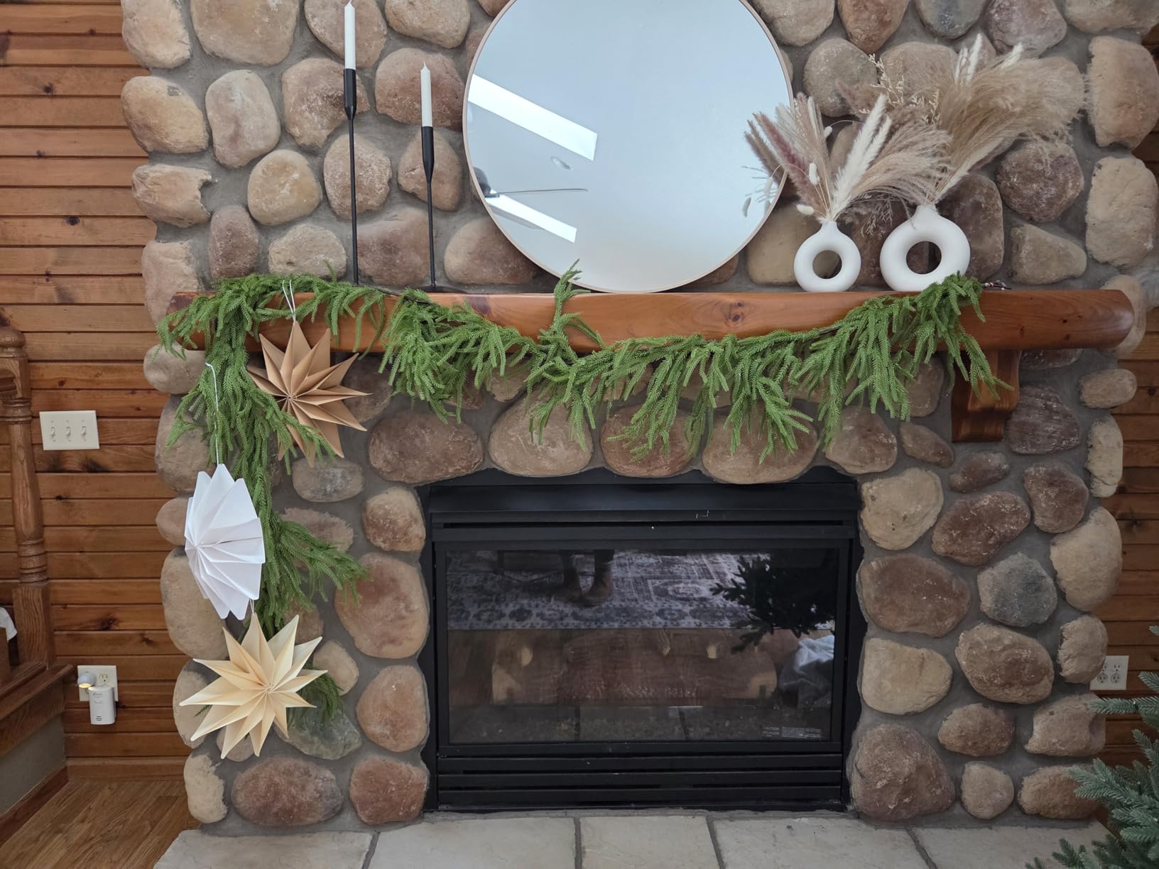 Christmas Garland, 9FT Artificial Norfolk Pine Garland, Real Touch Pine Garland, 96 Branches Christmas Garland for Mantle, Staircase, Banister, Indoor, Outdoor Christmas Decorations customer photo 1