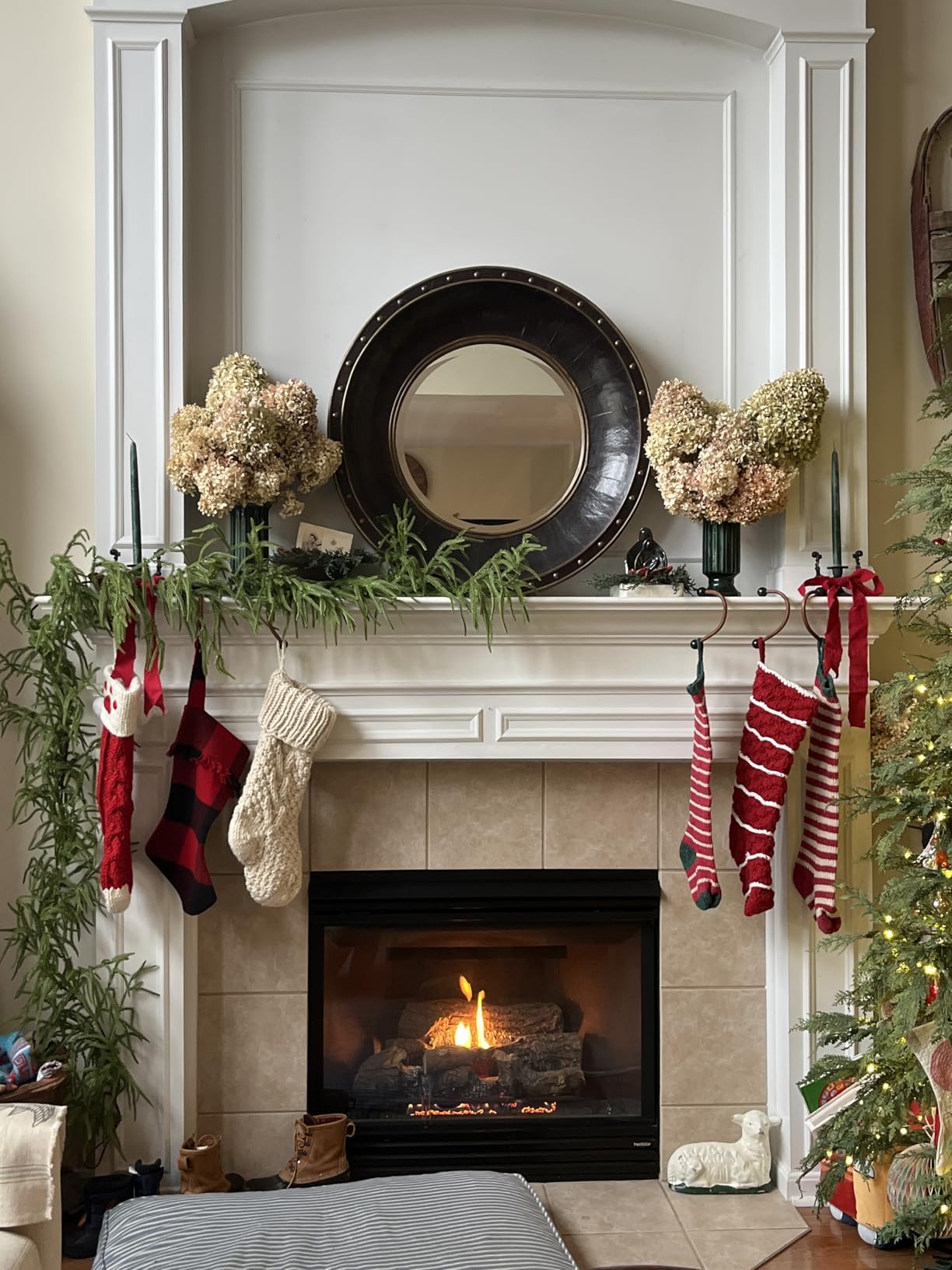Christmas Garland, 9FT Artificial Norfolk Pine Garland, Real Touch Pine Garland, 96 Branches Christmas Garland for Mantle, Staircase, Banister, Indoor, Outdoor Christmas Decorations customer photo 2