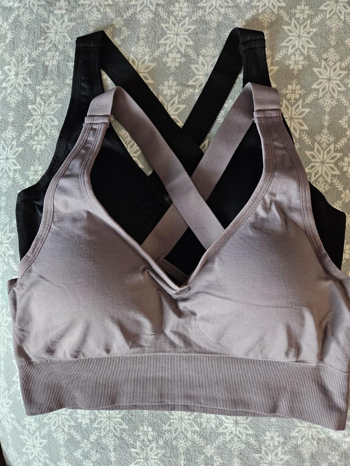 High Support Sports Bras for Women, Padded Criss Cross Seamless 3-5Pack customer photo 1