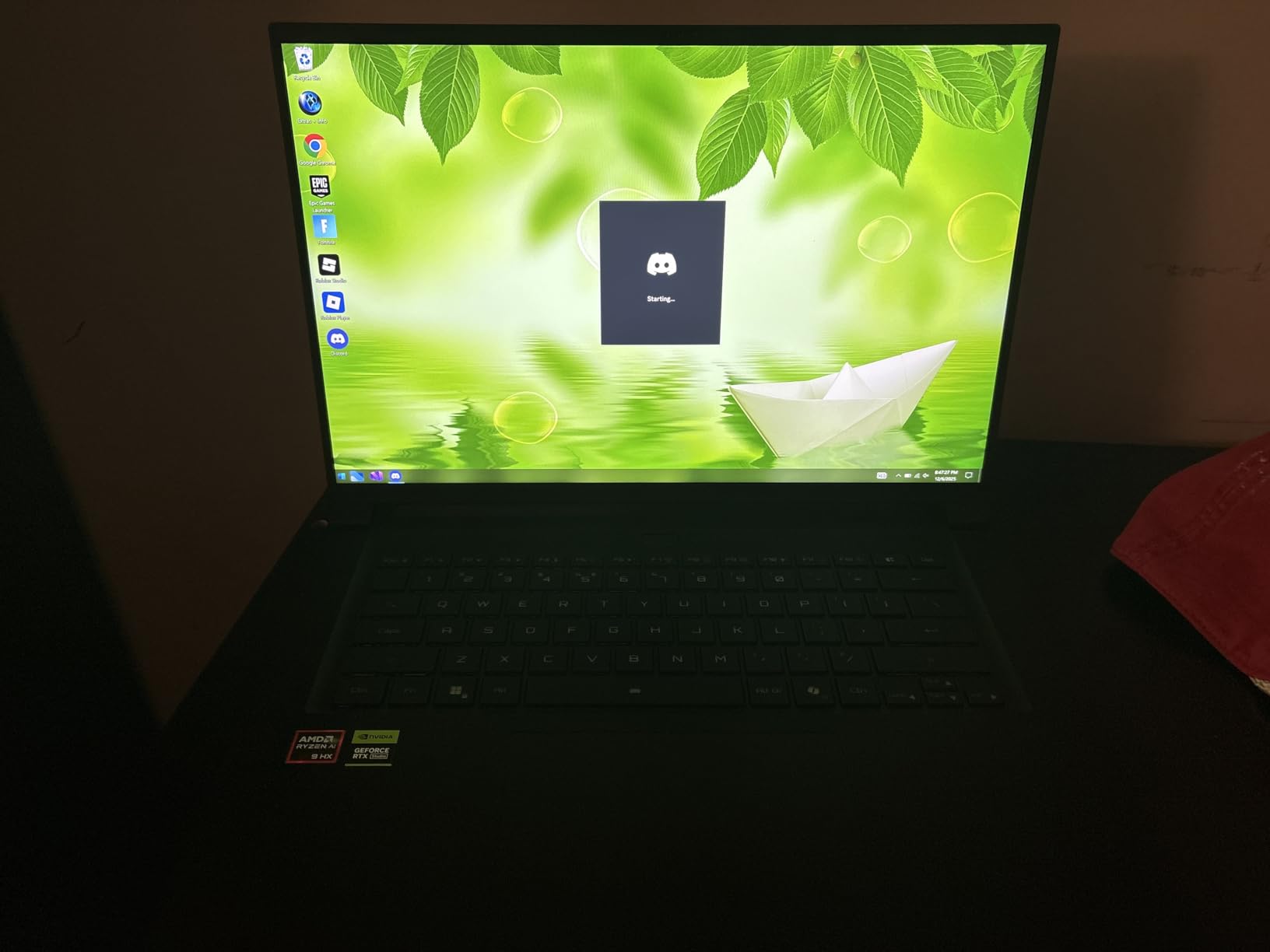 GIGABYTE AERO X16, Copilot+ PC - 165Hz 2560x1600 WQXGA - Manufactured by NVIDIA GeForce RTX 5070 - AMD Ryzen AI 9 HX 370-1TB SSD with 32GB DDR5 RAM - Windows 11 Home - Space Gray - 2WHA3USC64AH customer photo 1