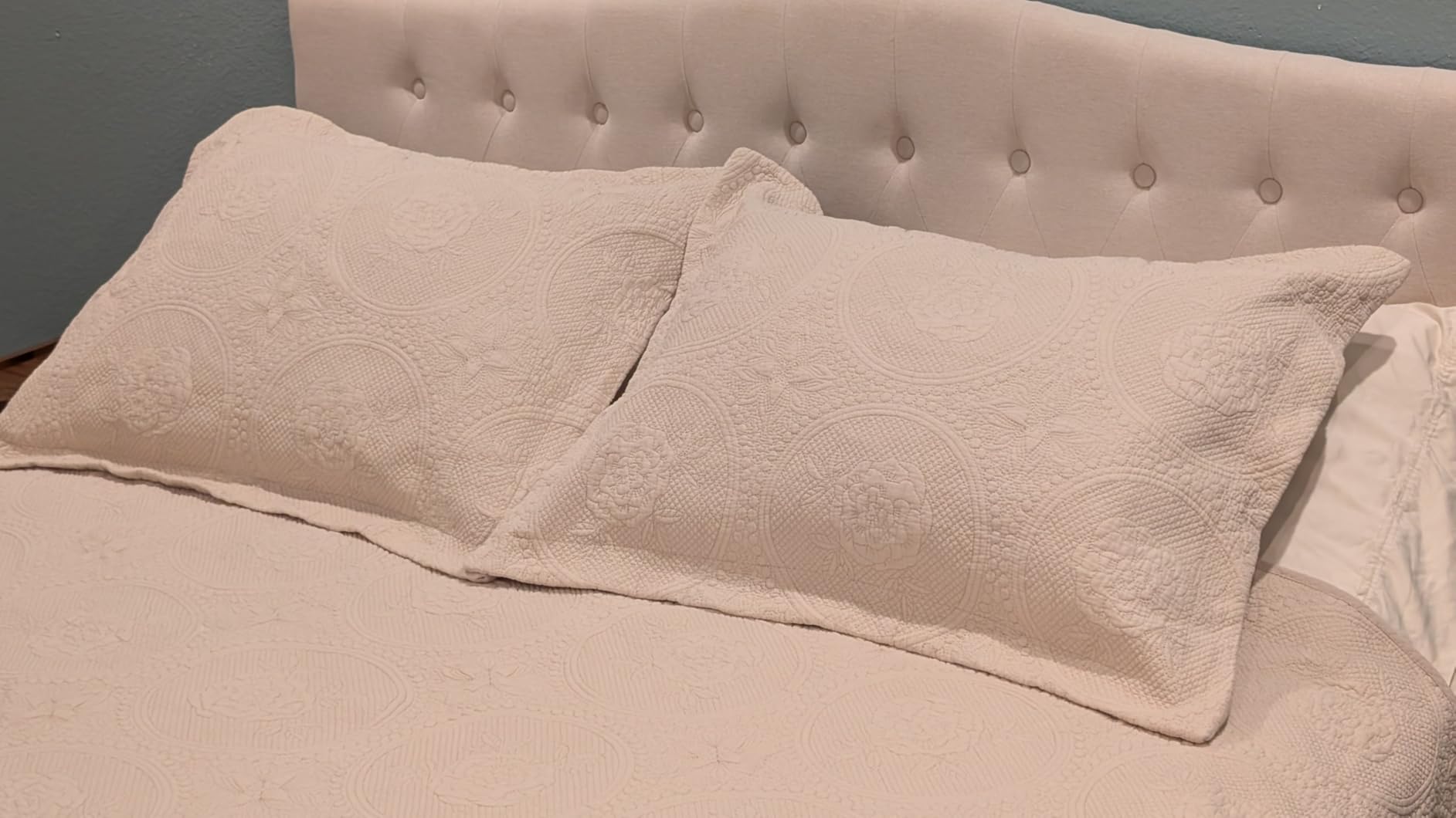 BOV Lightweight Matelassé Bedspread King Size (106x96) - Cotton Lightweight Coverlet & Summer Quilt Bedding Set with Shams, Soft All Season Bed Quilts for Bedroom, Tan Khaki customer photo 1