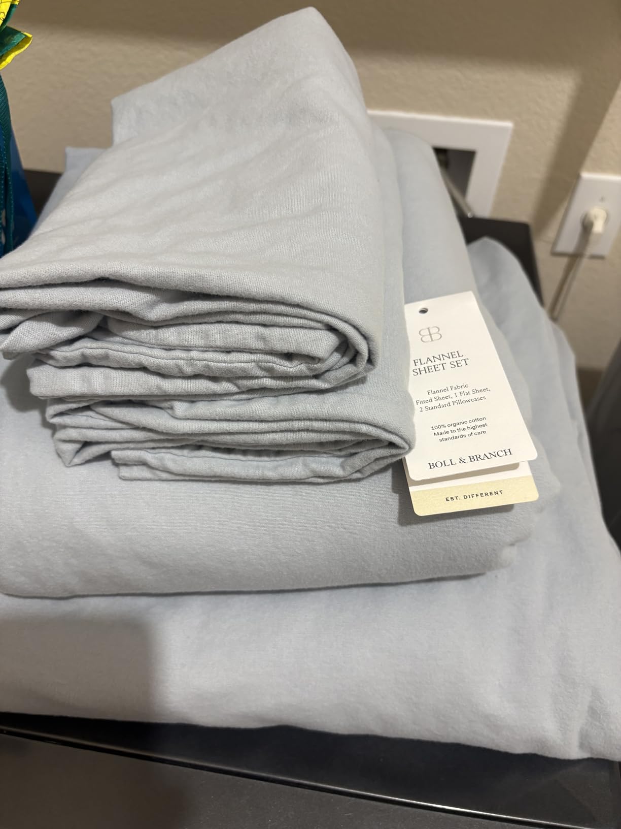 BOLL & BRANCH Flannel Sheet Set, Queen, Shore | Luxury 100% Organic Cotton - Includes 1 Flat, 1 Fitted, 2 Pillowcases - Velvety Soft, Warm & Breathable customer photo 2