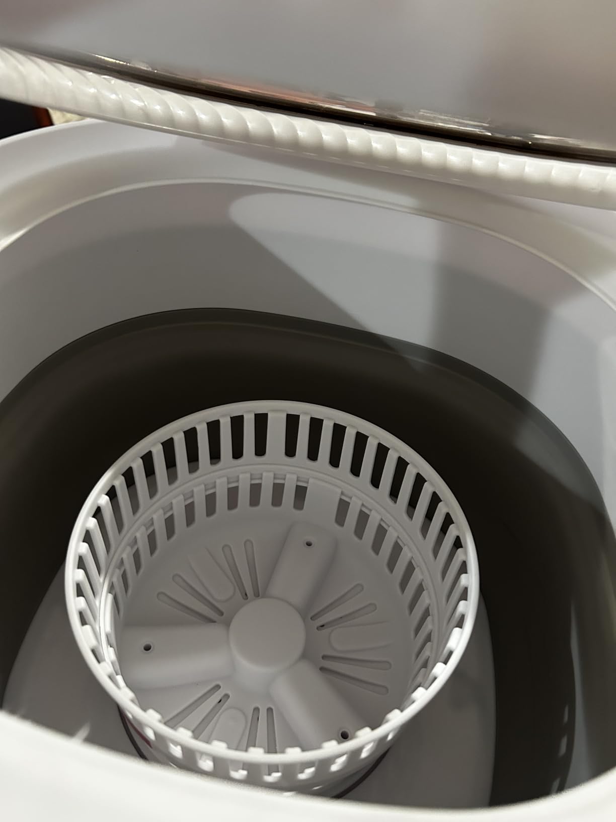 JUJOJB Portable Washing Machine, Folding 20L Mini Washer and Spin-Dryer | 3 modes with deep cleaning. Compact for apartments, dorms, home, RV, and travel. For small clothes and delicates. White. customer photo 1