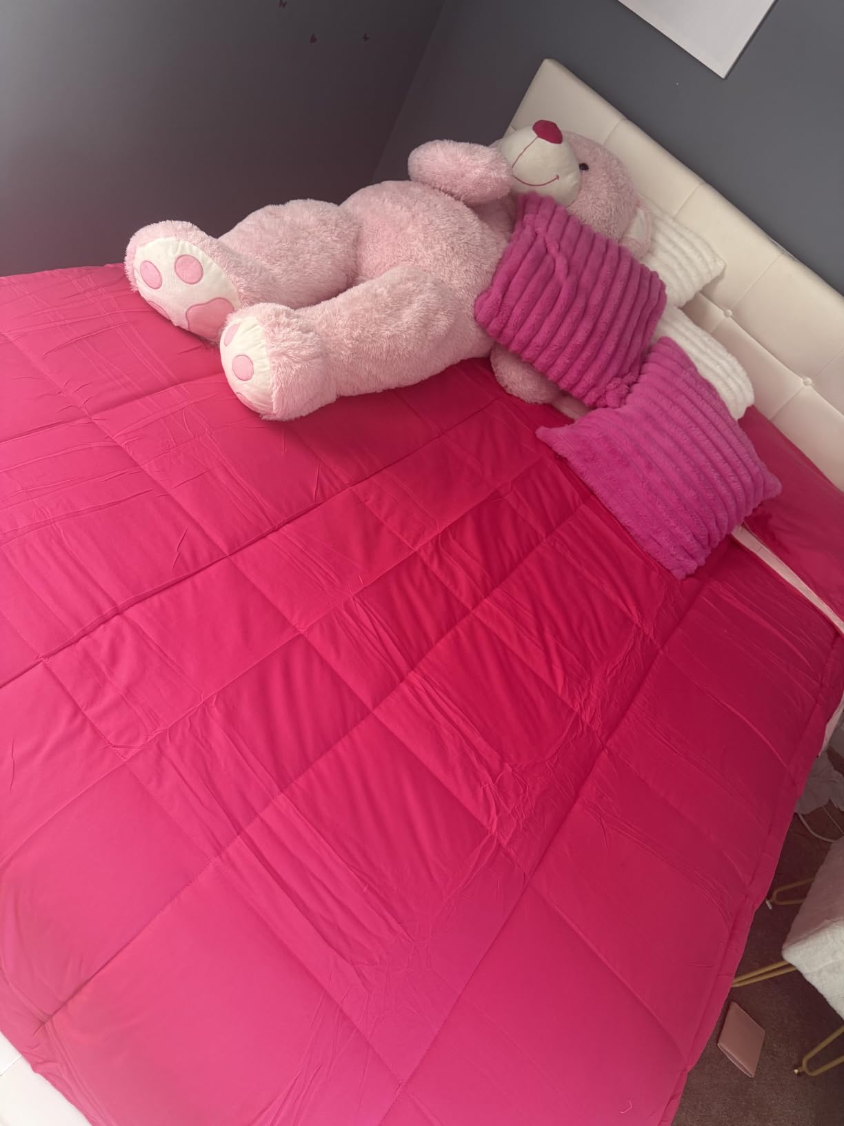 FUANNA Queen Comforter Set 7 Pieces, Reversible Bed Set, Soft Bed in a Bag | All Season Bedding Set, 240GSM Comforter, Flat & Fitted Sheet, Pillowcases & Shams, OEKO-TEX, Bedroom, Red & Black customer photo 1