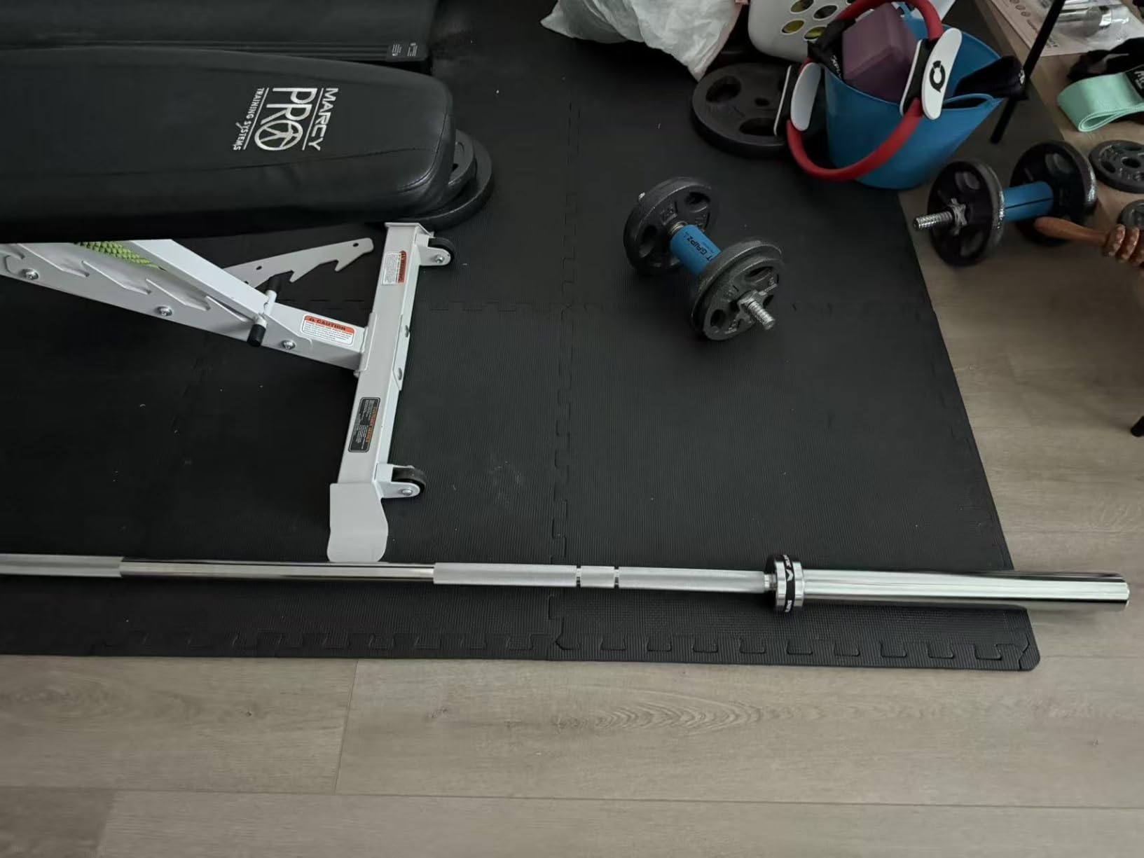 JELENS 7FT Bar Olympic Barbell, 1000lb Capacity Weight Bar for Strength Training, 2 Inch Strength Training Bar With Knurled Grip customer photo 1