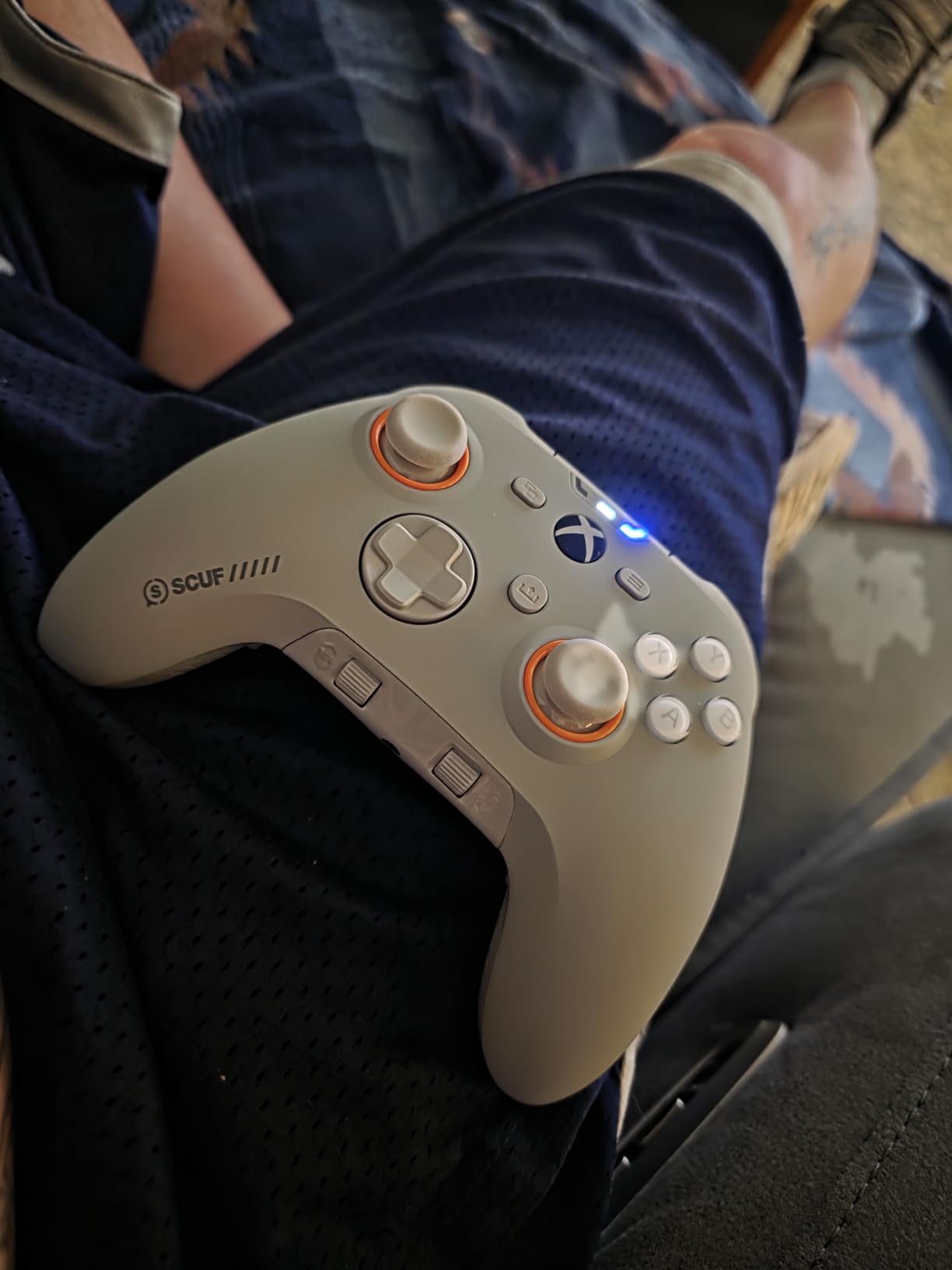 SCUF VALOR PRO WIRELESS Performance Xbox Controller - Light Gray | Customizable Back Paddles, Instant Triggers, Endurance TMR Thumbsticks, Audio Controls, Xbox Series X|S, Xbox One, Windows PC customer photo 2