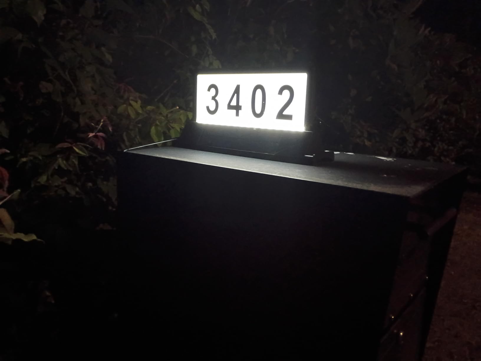 Solar Address Sign for Mailbox - Double-Sided Illuminated Mailbox Numbers | Magnetic Mount, No-Drill, 3-Color Light Modes, IP65 Waterproof Solar-Powered Plaque, Outdoor House Mailbox Topper customer photo 2