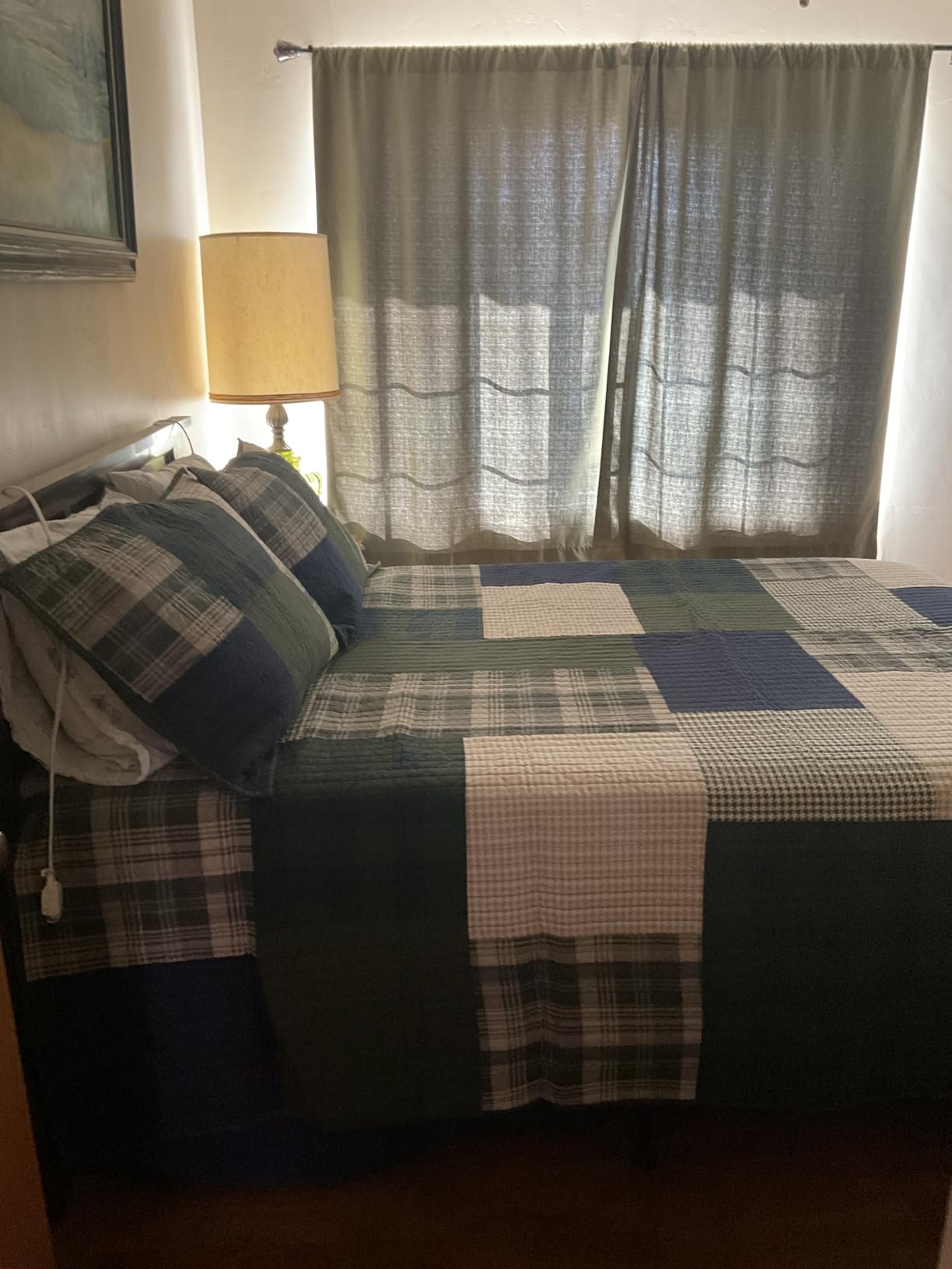 Woolrich Winter Hills Reversible Quilt Set - Cottage Styling Reversed to Solid Color, All Season Lightweight Coverlet, Cozy Bedding Layer, Matching Shams, Oversized Full/Queen, Plaid Blue 3 Piece customer photo 1