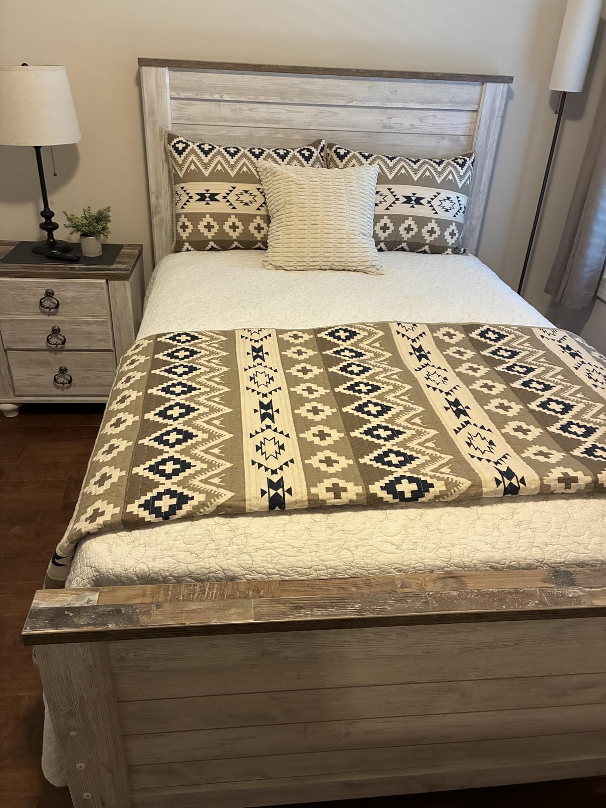 Woolrich Winter Hills Reversible Quilt Set - Cottage Styling Reversed to Solid Color, All Season Lightweight Coverlet, Cozy Bedding Layer, Matching Shams, Oversized Full/Queen, Plaid Blue 3 Piece customer photo 2