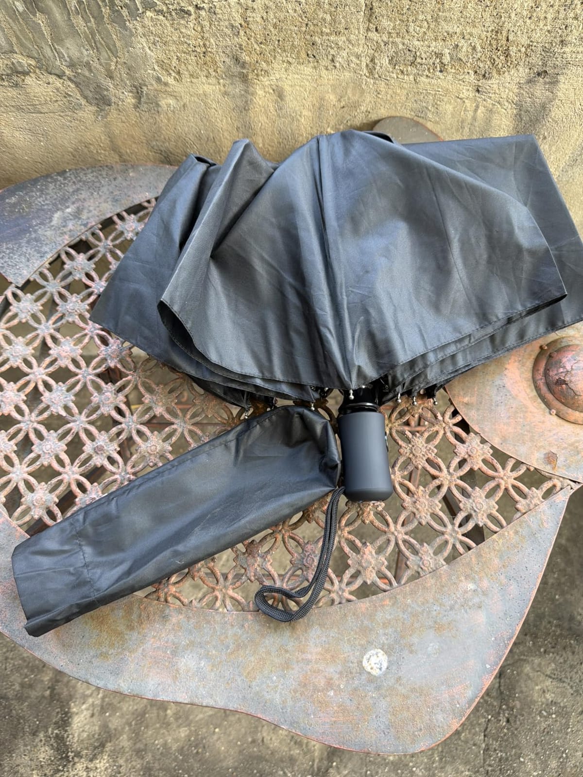 Rain-Mate Windproof Compact Umbrellas for Rain - Strong Reinforced Fiberglass Rib Design & Auto Open & Close - Portable Folding Travel Umbrella - Lightweight & Packable for Women & Men, Easy Collapse customer photo 1