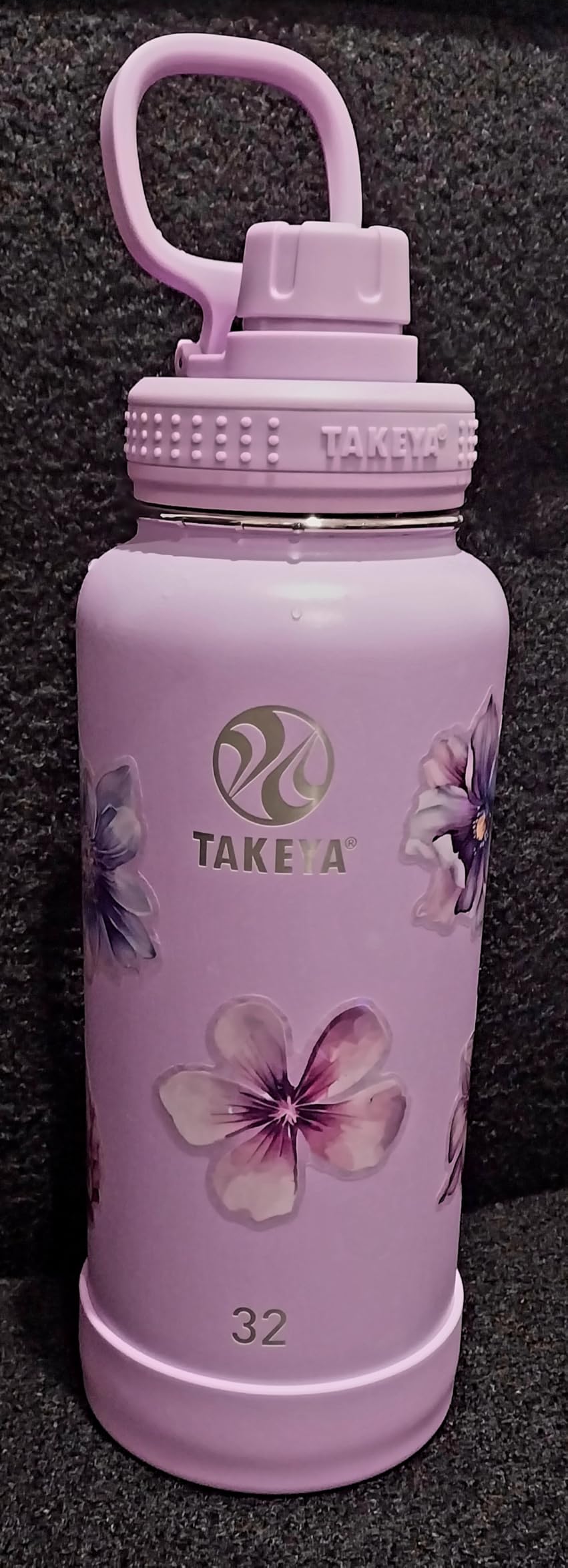 Takeya Actives Stainless Steel Water Bottle, Insulated Spout Lid, Keeps Drinks Cold 24 Hrs, Leakproof, Durable, Dishwasher Safe, Ideal for Gym, Travel, Fits Most Cup Holders, 18 oz/Midnight Blue customer photo 2