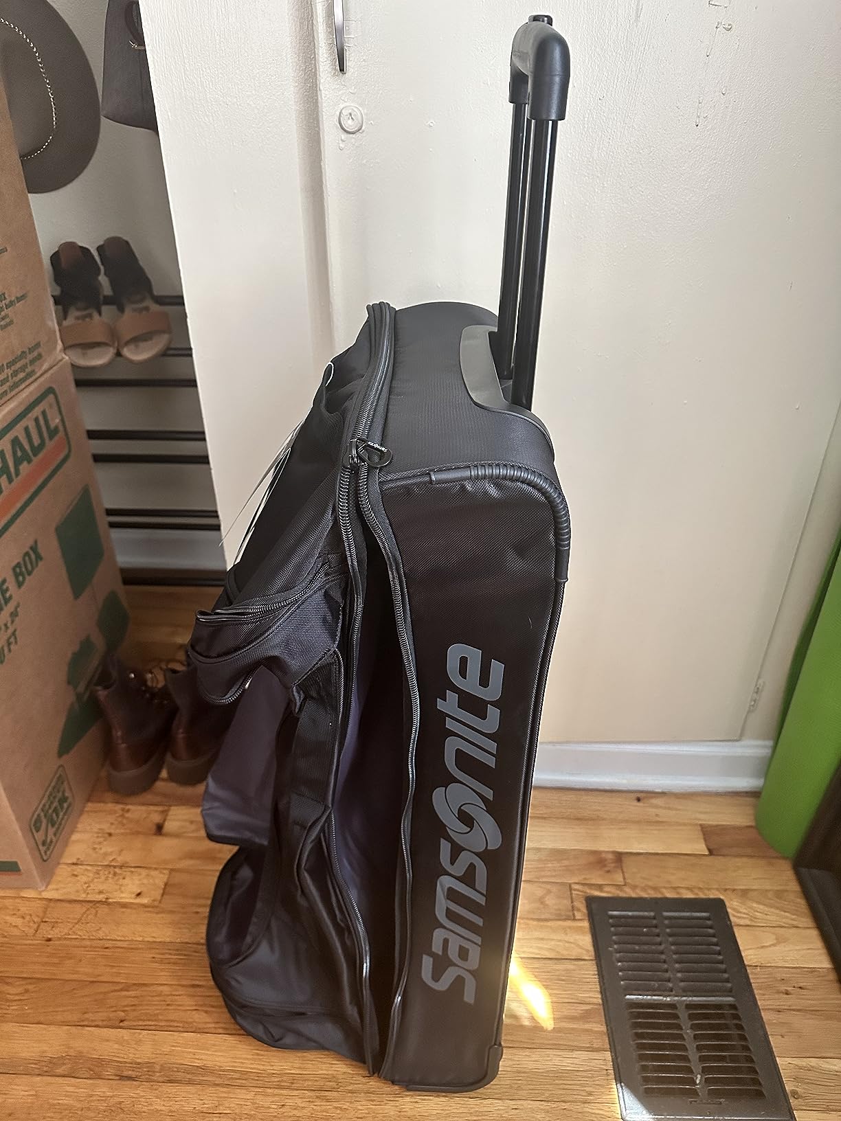 Samsonite Andante 2 Wheeled Duffel Bag – 22-Inch Durable Rolling Luggage with Inline Skate Wheels, Push-Button Handle & Spacious Compartments – Travel-Friendly and Lightweight - All Black customer photo 1