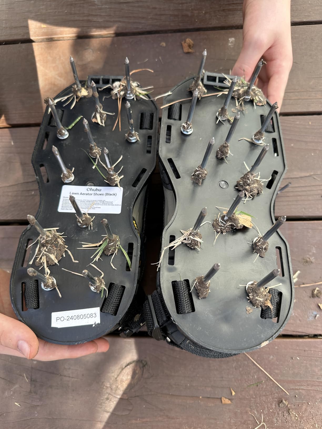 Ohuhu Lawn Aerator Shoes with Hook & Loop Straps, All New Unique Design Free-Installation Heavy Duty Spiked Aerating Sandals, One-Size-Fits-All for Yard Patio Lawn Garden customer photo 1