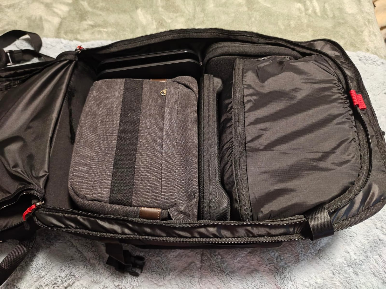 tomtoc Travel Backpack 40L, TSA Carry On Bag Flight Approved, PFAS Free customer photo 1