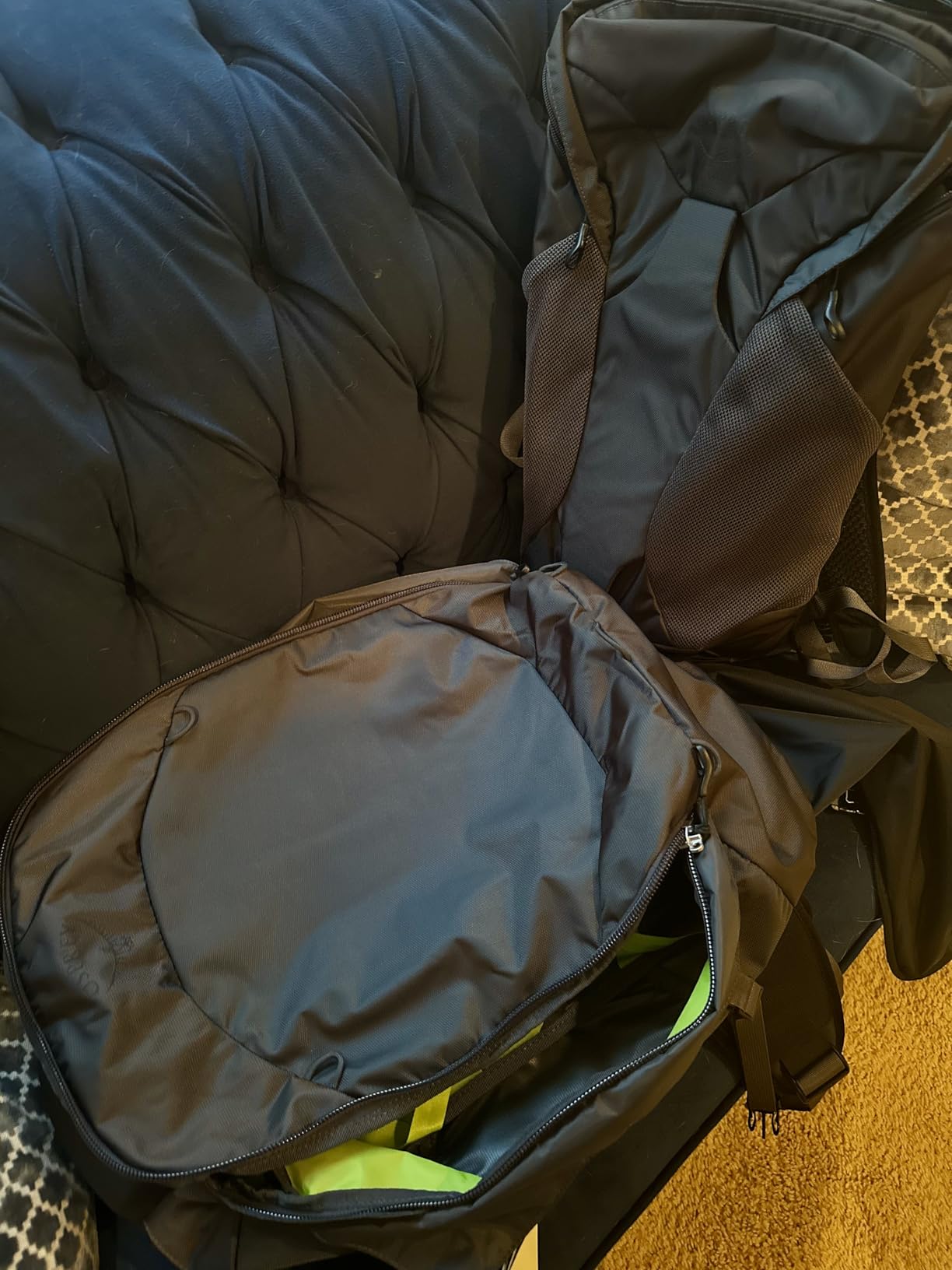Osprey Farpoint 40L Men's Travel Backpack, Black customer photo 1