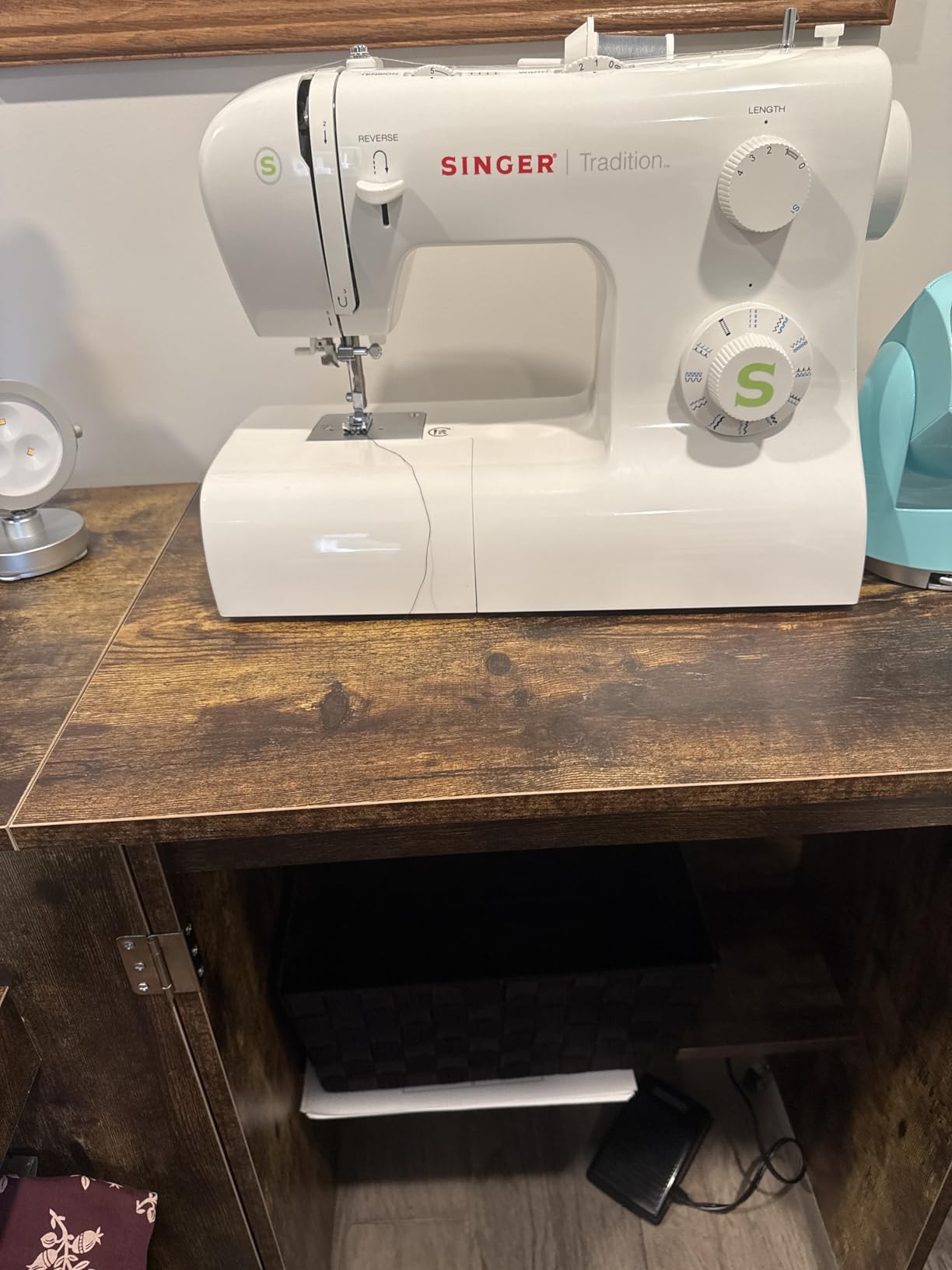 VIVOHOME Folding Sewing Table for Sewing Machine, Sewing Desk with Storage customer photo 1