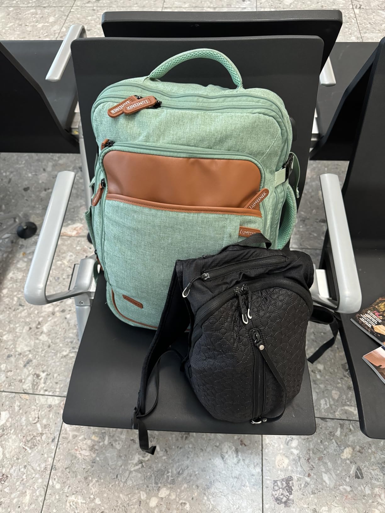 Lumesner 40L Expandable Carry On Travel Backpack with 4 Packing Cubes customer photo 1