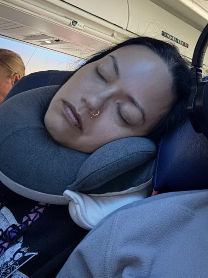 BUYUE Travel Neck Pillows for Airplanes, Memory Foam 360° Head Support Sleep for Long Flight, Skin-Friendly & Breathable, Kit with Eye Mask, Earplugs and Storage Bag (Adult, Black, 90+ lbs) customer photo 2