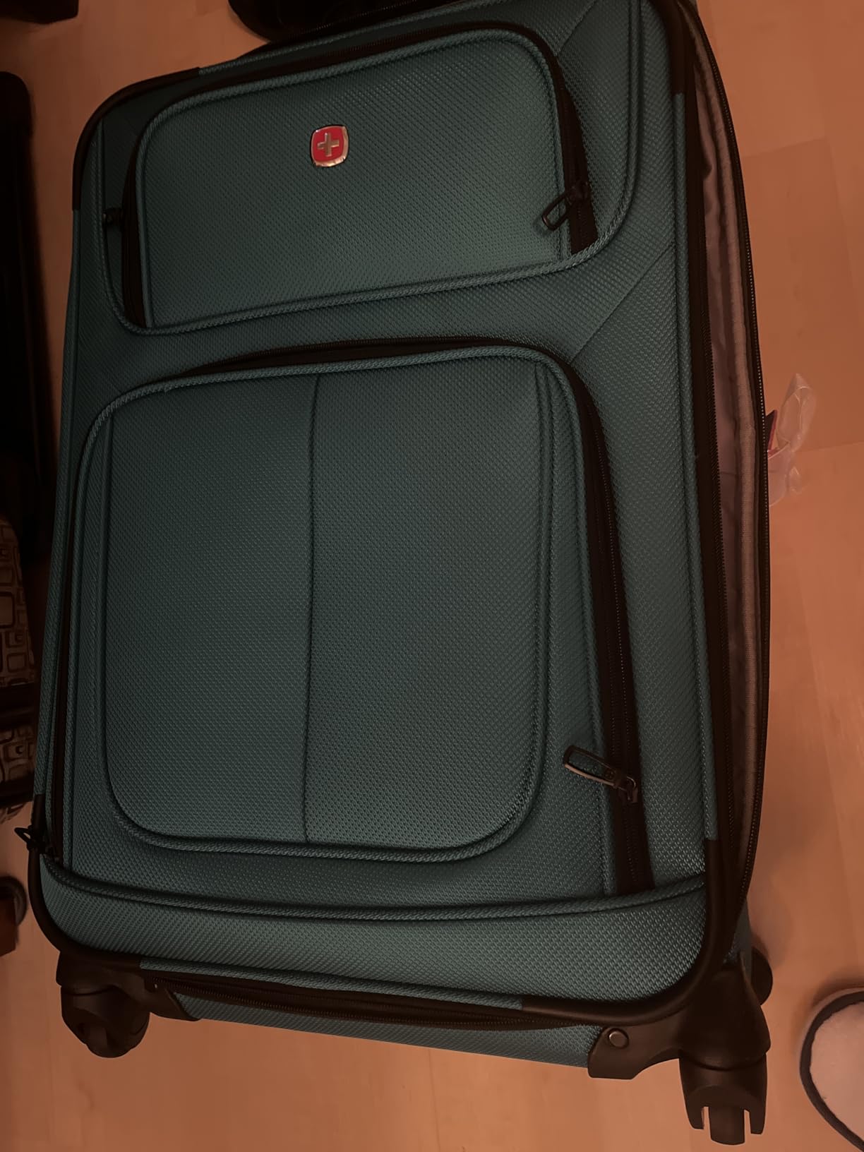 SWISSGEAR Sion Softside Expandable Spinner Luggage Durable Lightweight Travel Suitcase, Merlot, Checked-Medium customer photo 1