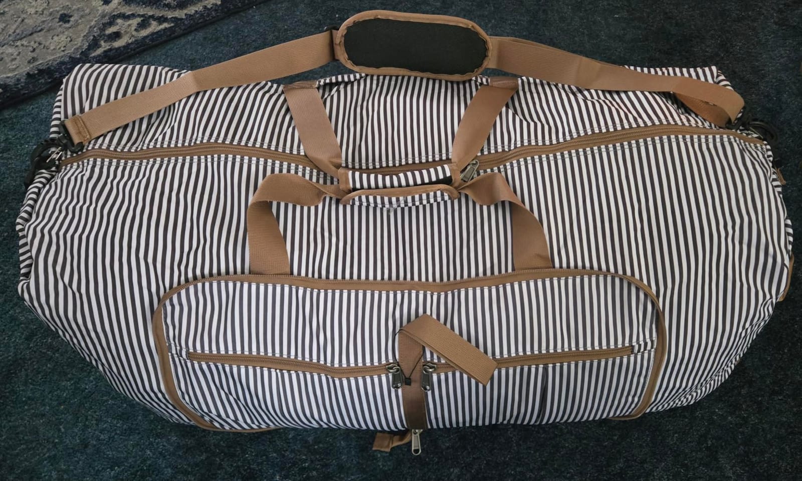 100L EXTRA LARGE Foldable Waterproof Travel Duffle Bag for Men Women customer photo 2
