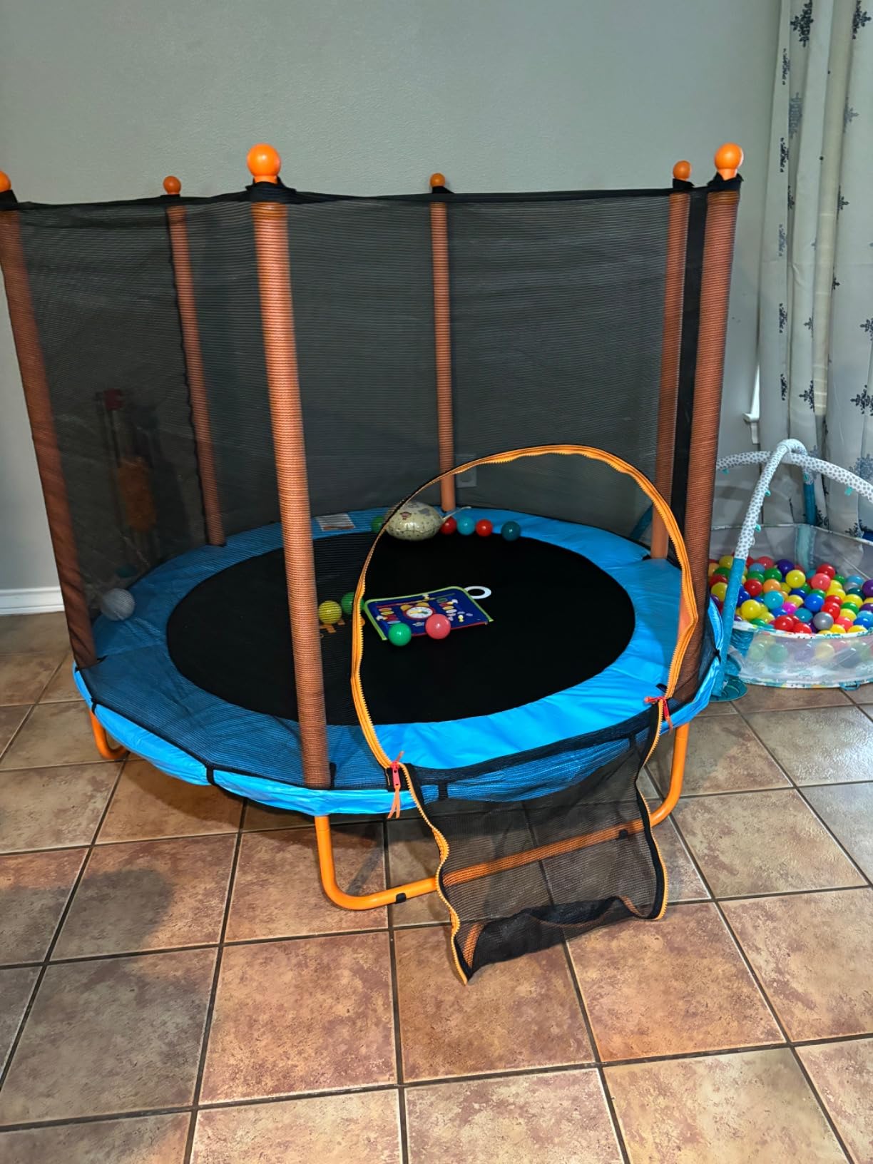 Ativafit 60'' Rebounder Trampoline Indoor Outdoor for Kids Ages 1-8, 5 FT Recreational Toddler Trampoline with Safety Enclosure Net Gifts with Basketball Hoop Dartboard Ocean Bal customer photo 1