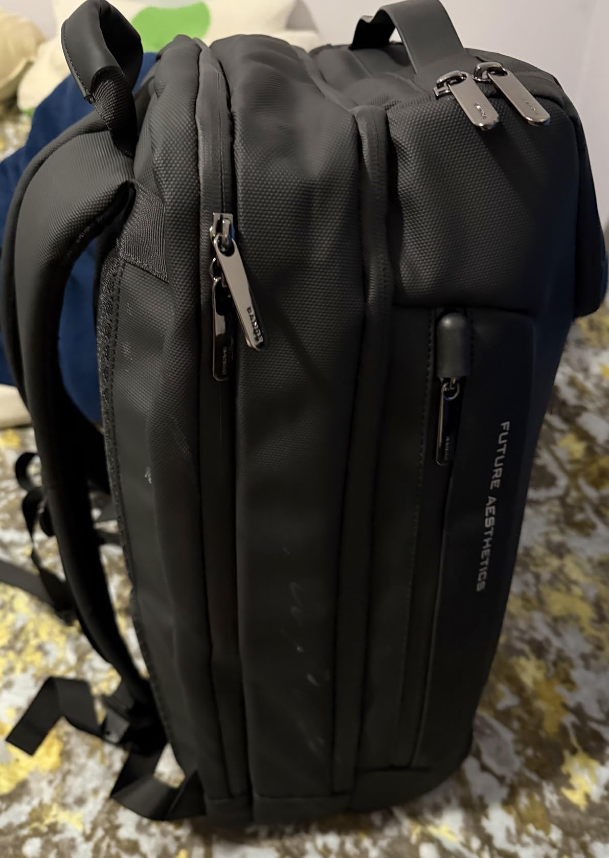 BANGE Men's Anti-Theft Backpack,Waterproof Fashion Travel Backpacks,High Tech Backpack with USB3.0 Charging Port,Business Laptop Backpack Fits 17.3 Inch Notebook… customer photo 2