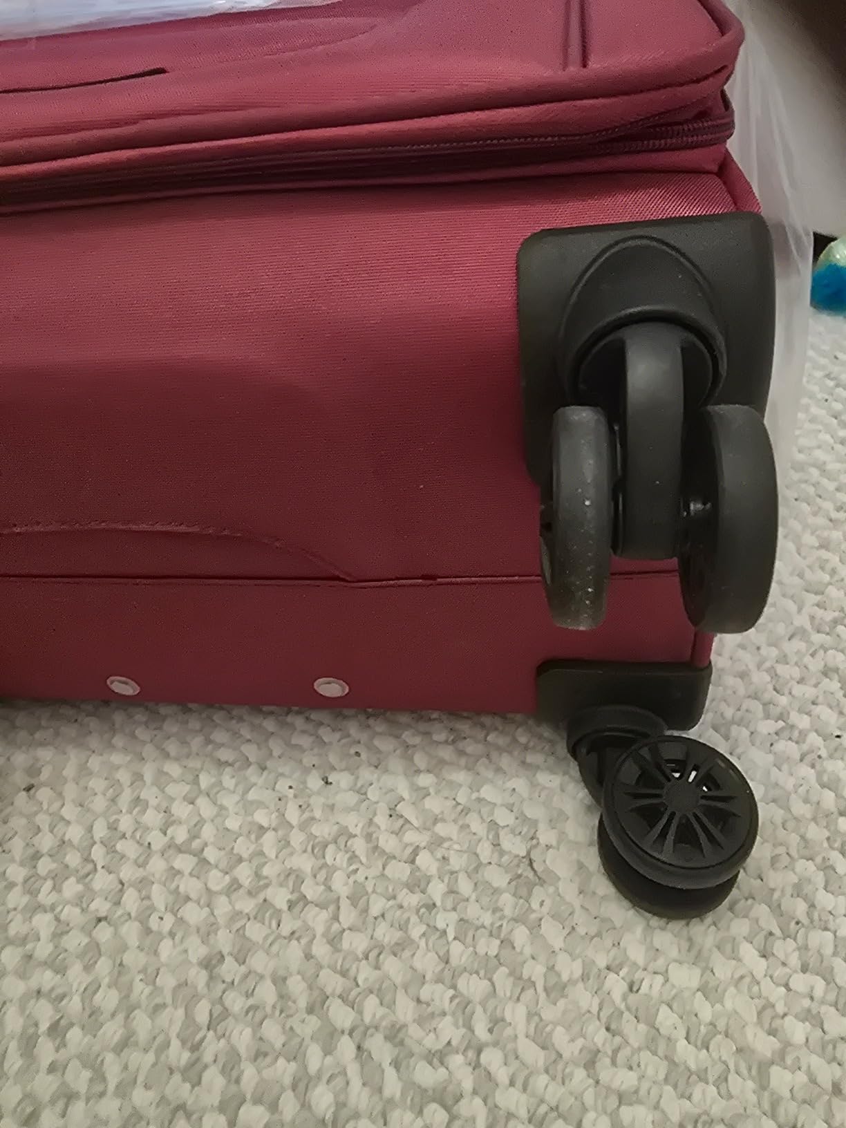 Verdi Expandable Carry-On Luggage with Spinner Wheels, 22 Inch Softside Suitcase with USB Port Lightweight customer photo 1