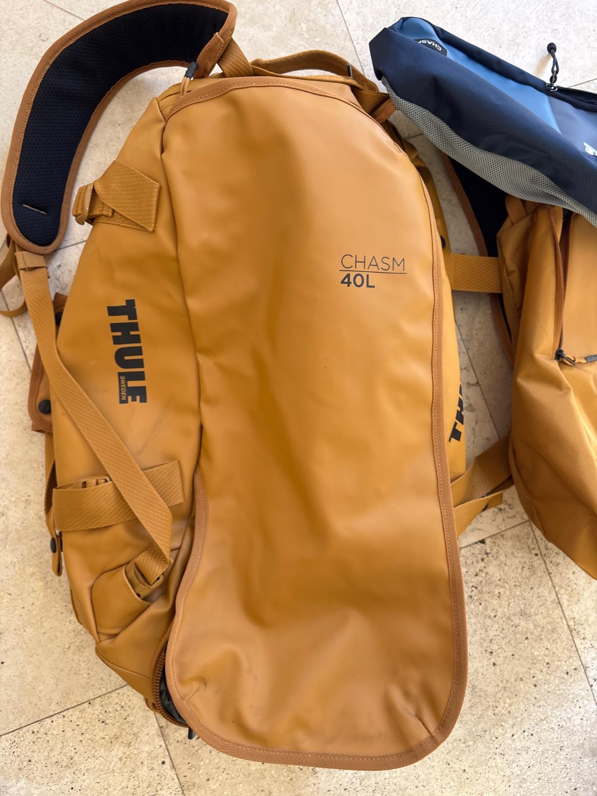 Thule Chasm Duffel bag, Weather-resistant materials, Easy packing, Converts to backpack, Internal pockets, Travel-ready customer photo 1