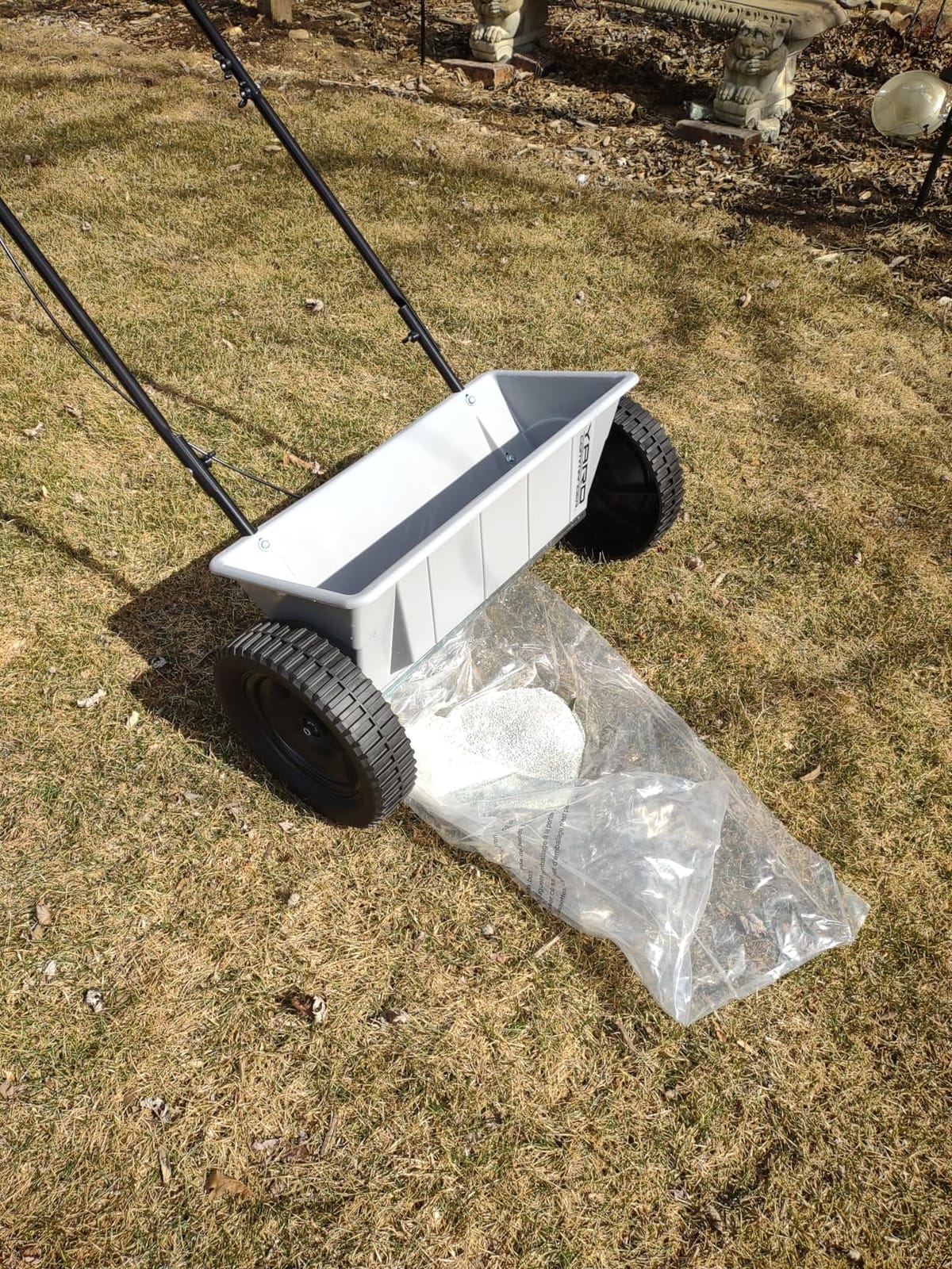 Yard Commander - 60 LB Walk-Behind Push Drop Spreader - Holds Up to 15,000 SQFT of Product - Great for Applying Fertilizer & Grass Seed - Adjustable Drop Rate & Composite Hopper customer photo 2