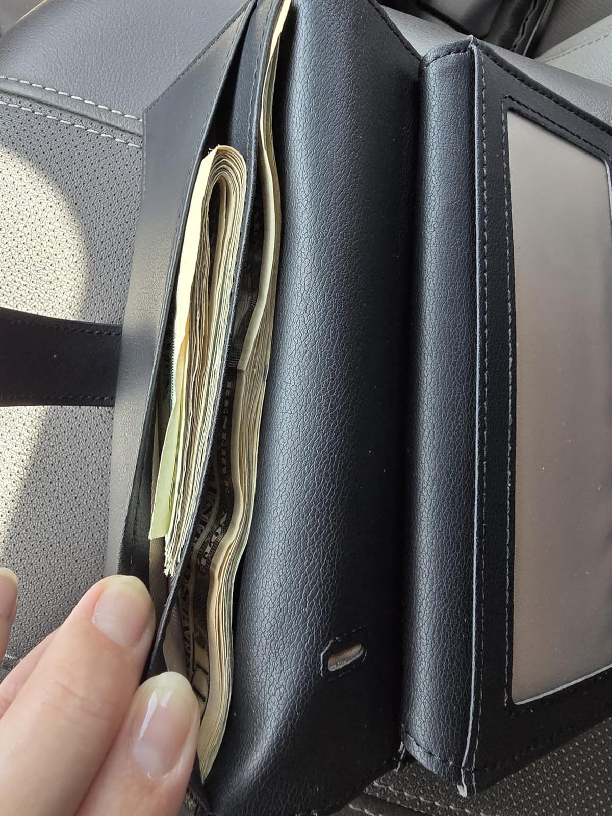 yiijay Women's Wallets RFID Blocking Leather Trifold Clutch Wallet Credit Card Holder Ladies Travel Wallet Purse with Passport/Pen Holder customer photo 1