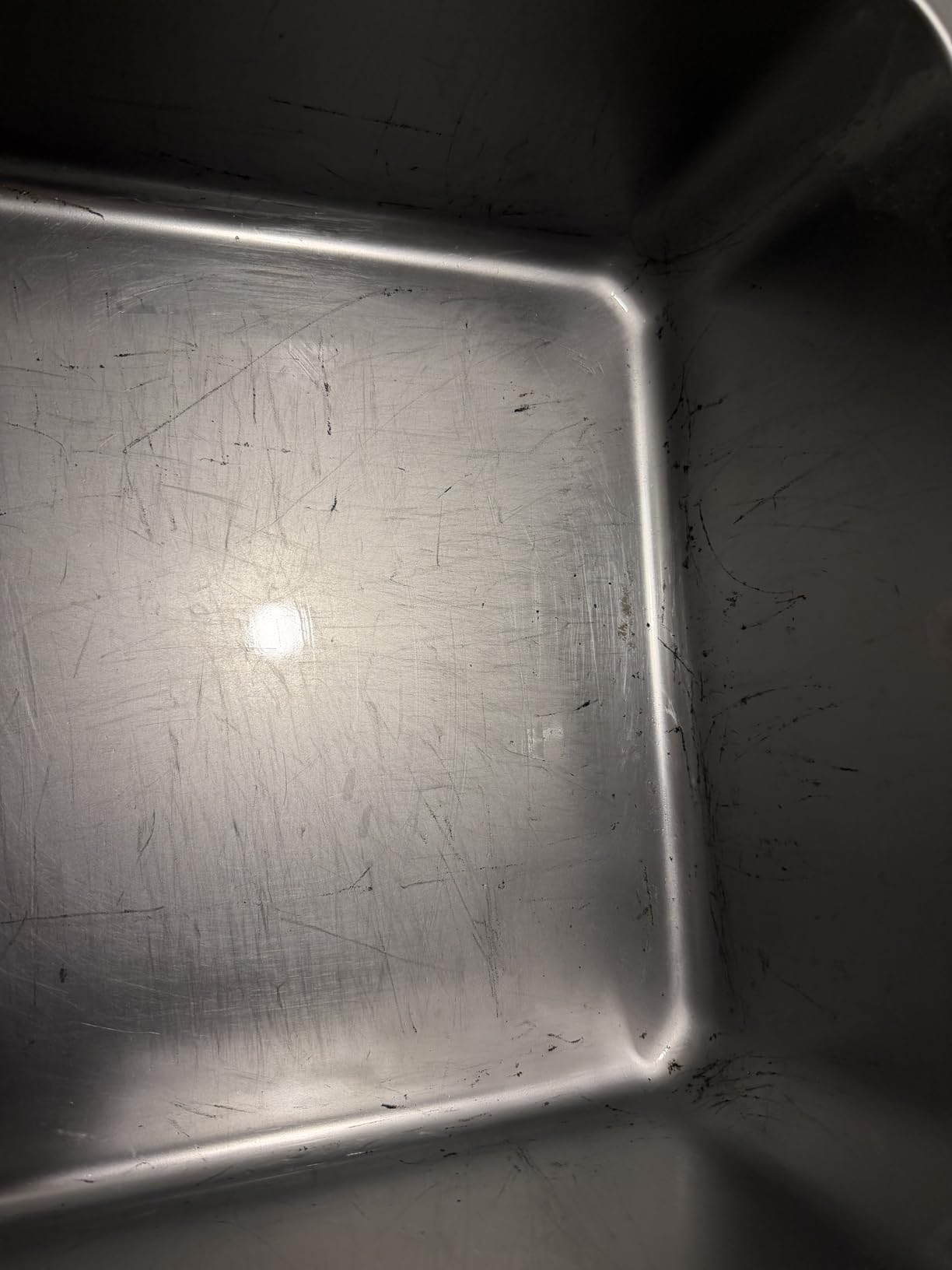 Vivifying XL Stainless Steel Cat Litter Box with Lid, Side Entry, Black customer photo 2