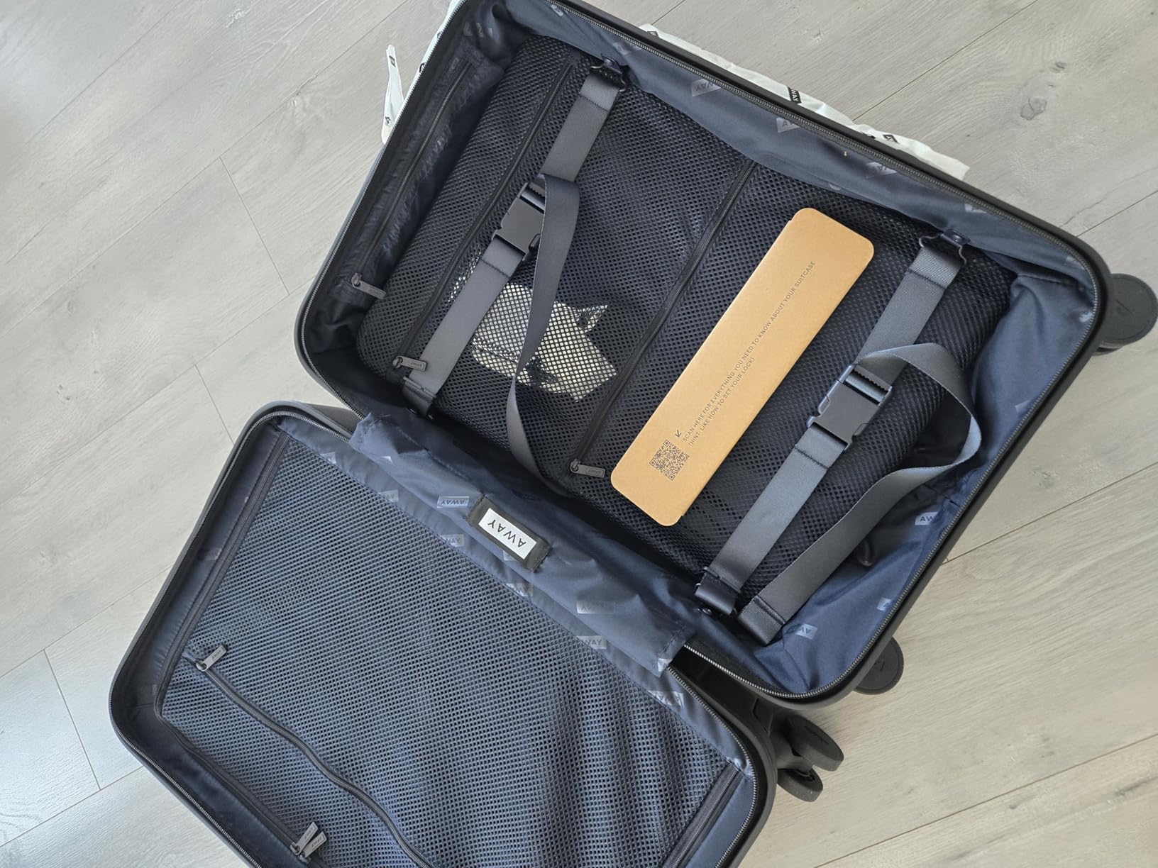 Away The Carry-On Luggage, 22-inch Lightweight Hardside Spinner Suitcase customer photo 1