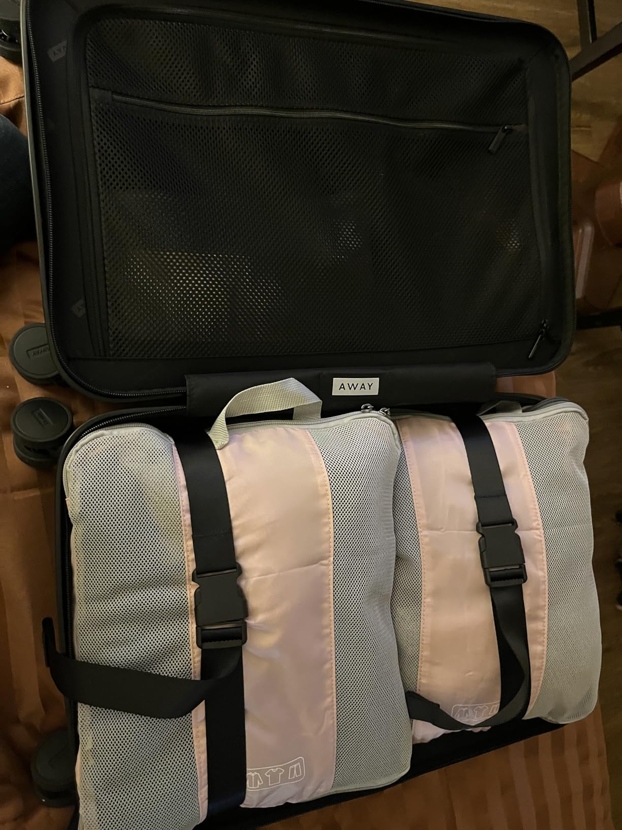 Away The Carry-On Luggage, 22-inch Lightweight Hardside Spinner Suitcase customer photo 2