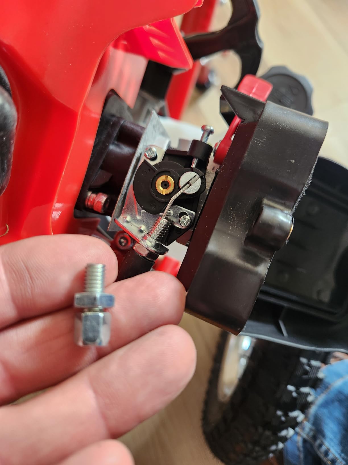 49CC Gas Walk Behind Brush Cutter 2-Stroke Push Brush Cutter with Single-Cylinder Air-Cooled System 7000r/min High Speed Brush Mower Weeding Machine customer photo 1